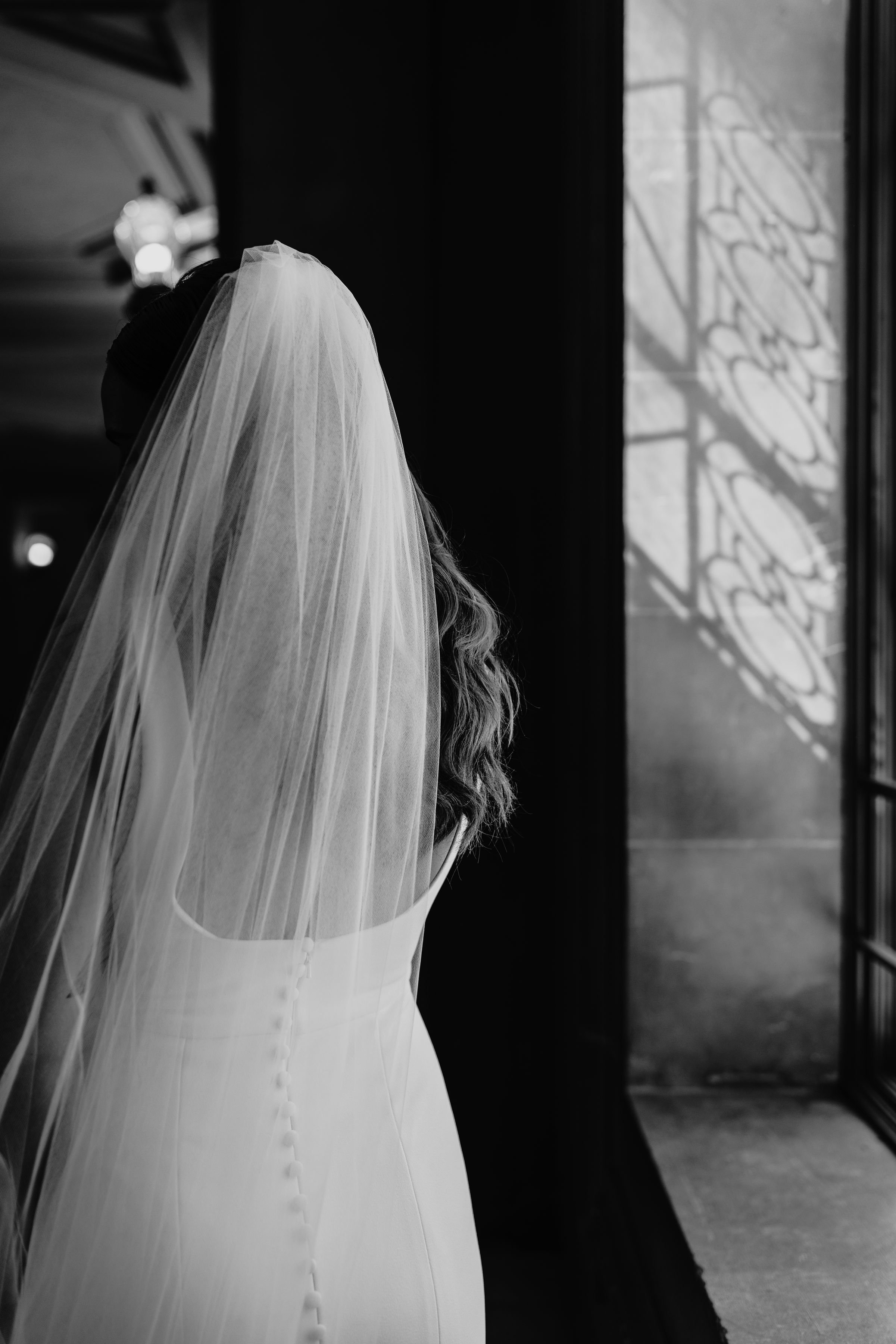 sydney-alyssa-kristin-wedding-dress-elise-and-anthony-wedding_04.jpg