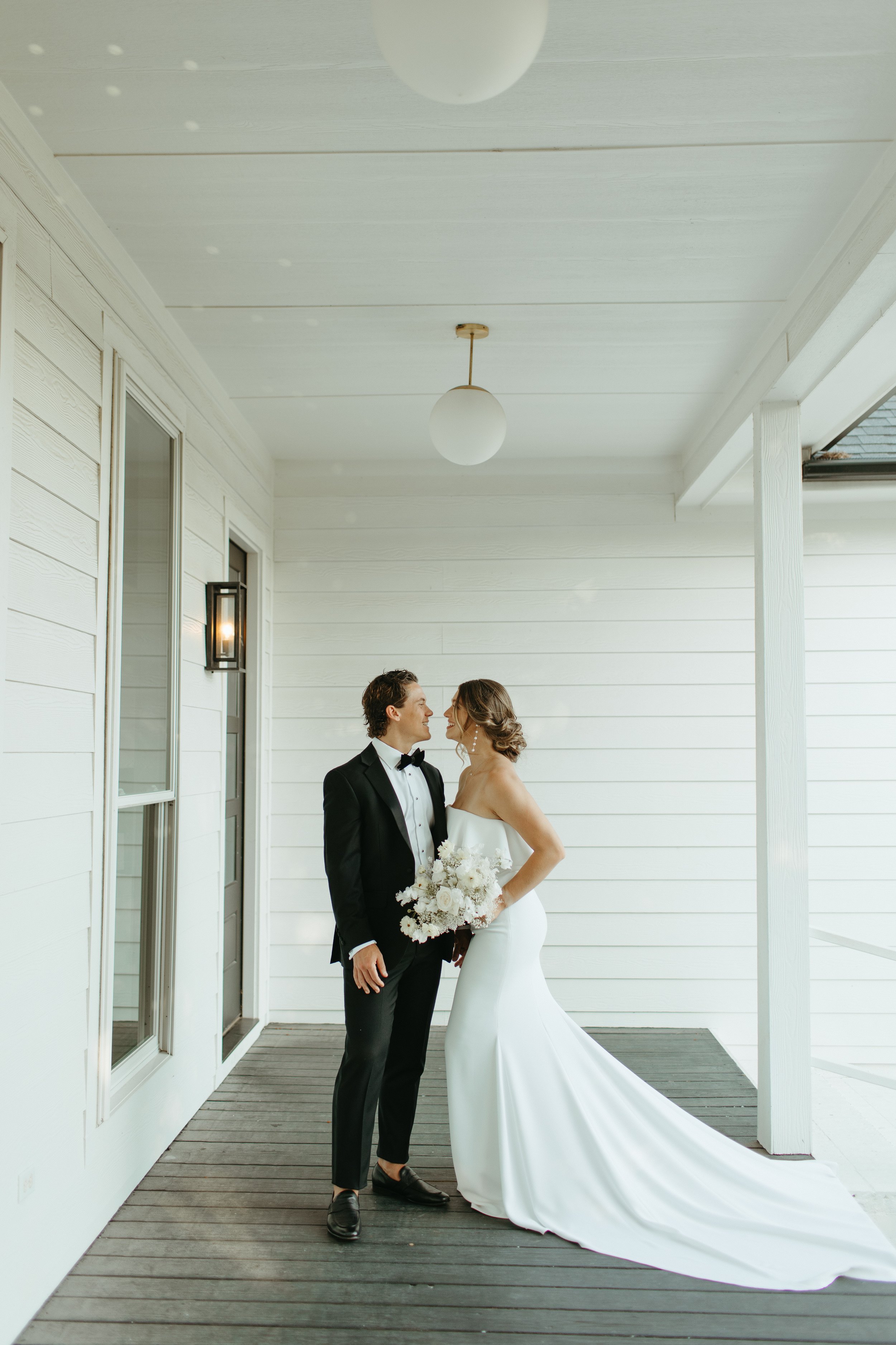 poppy-alyssa-kristin-wedding-dress-at-the-emerson-venue-texas-kyra-nowl-photography_19.jpg