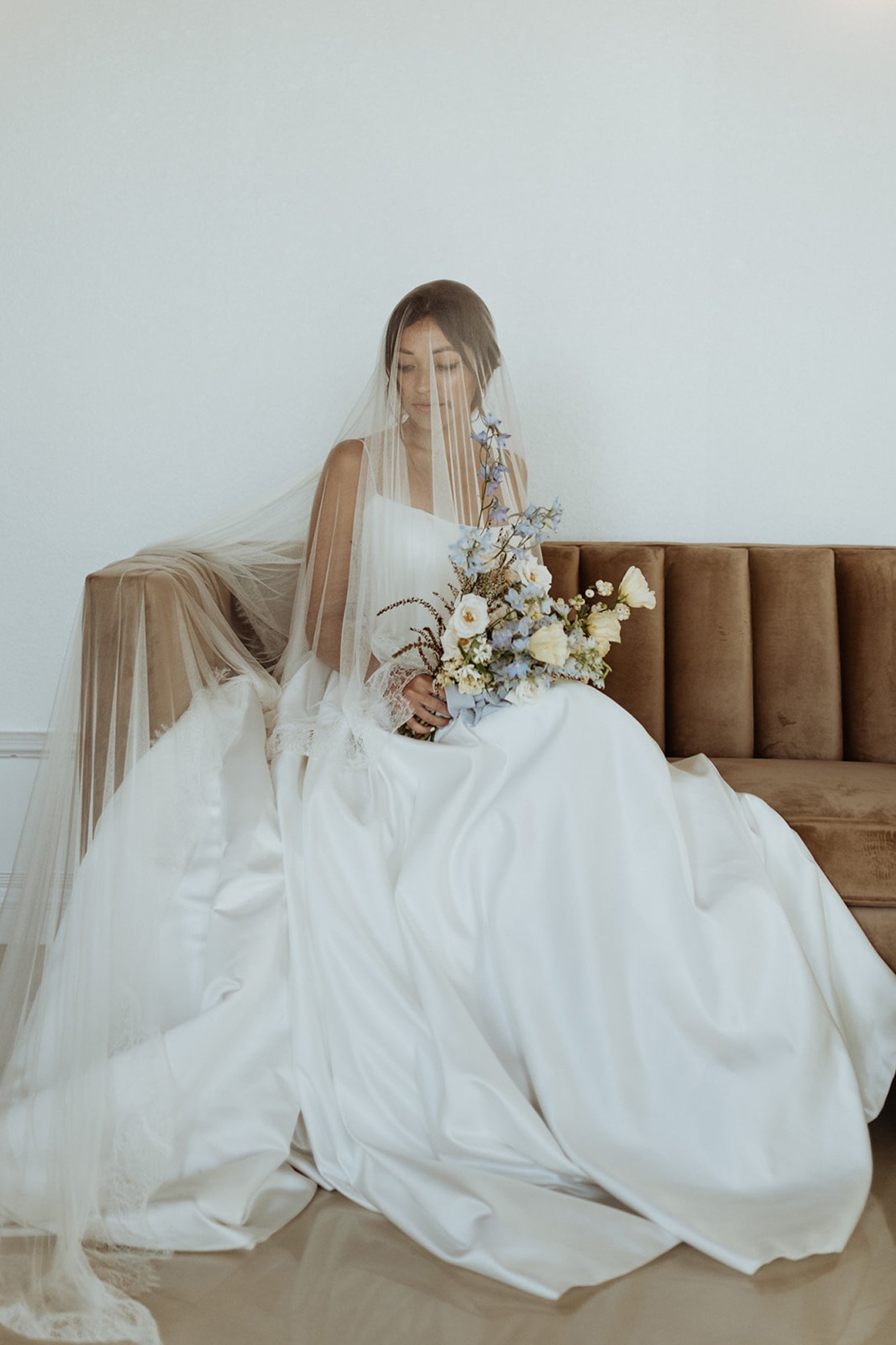 atlas-vagabond-wedding-dress-the-emerson-dallas-wedding-venue-bailey-rose-photo_34.jpg