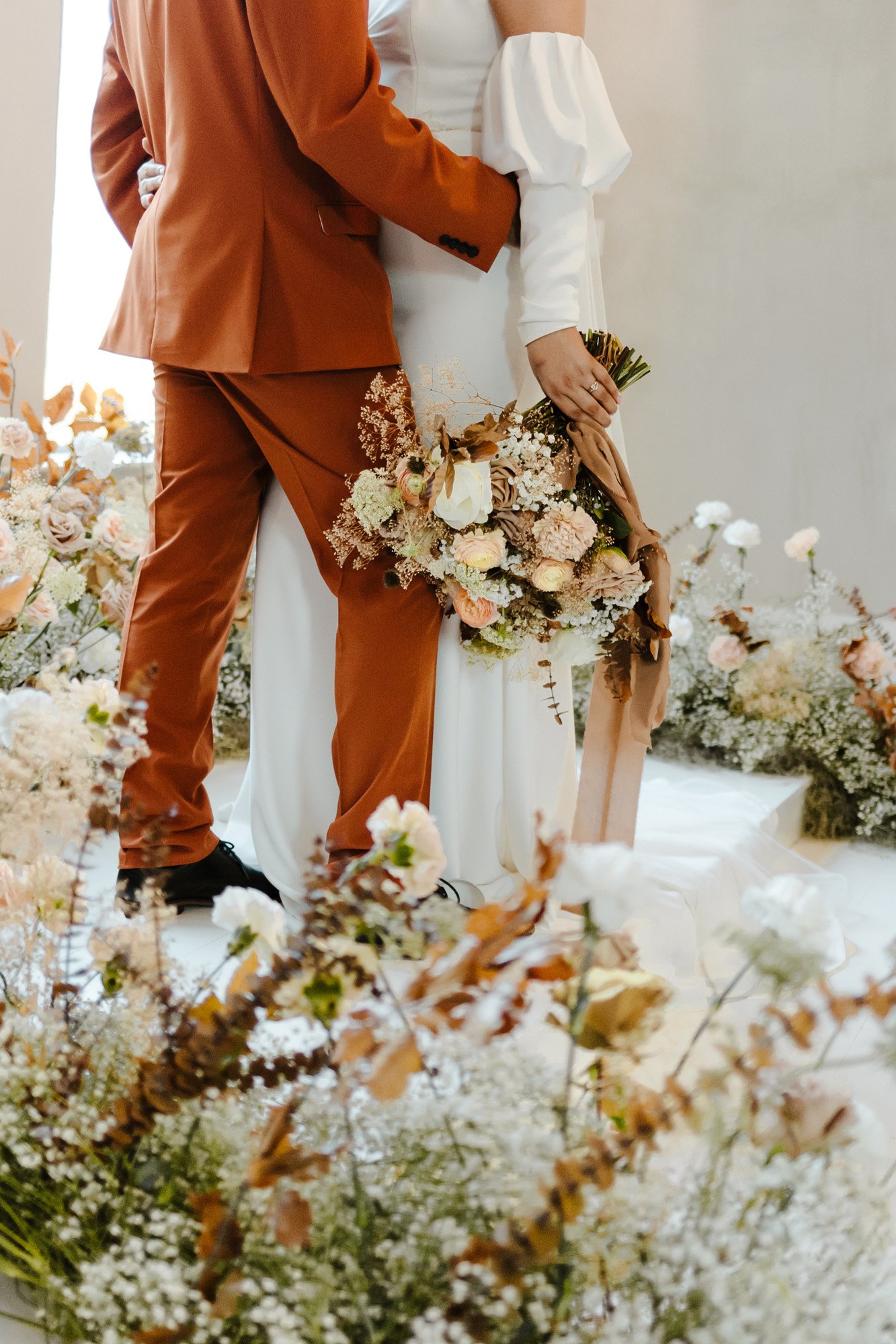 como-tara-latour-wedding-dress-brooke-carter-photography_11.jpg