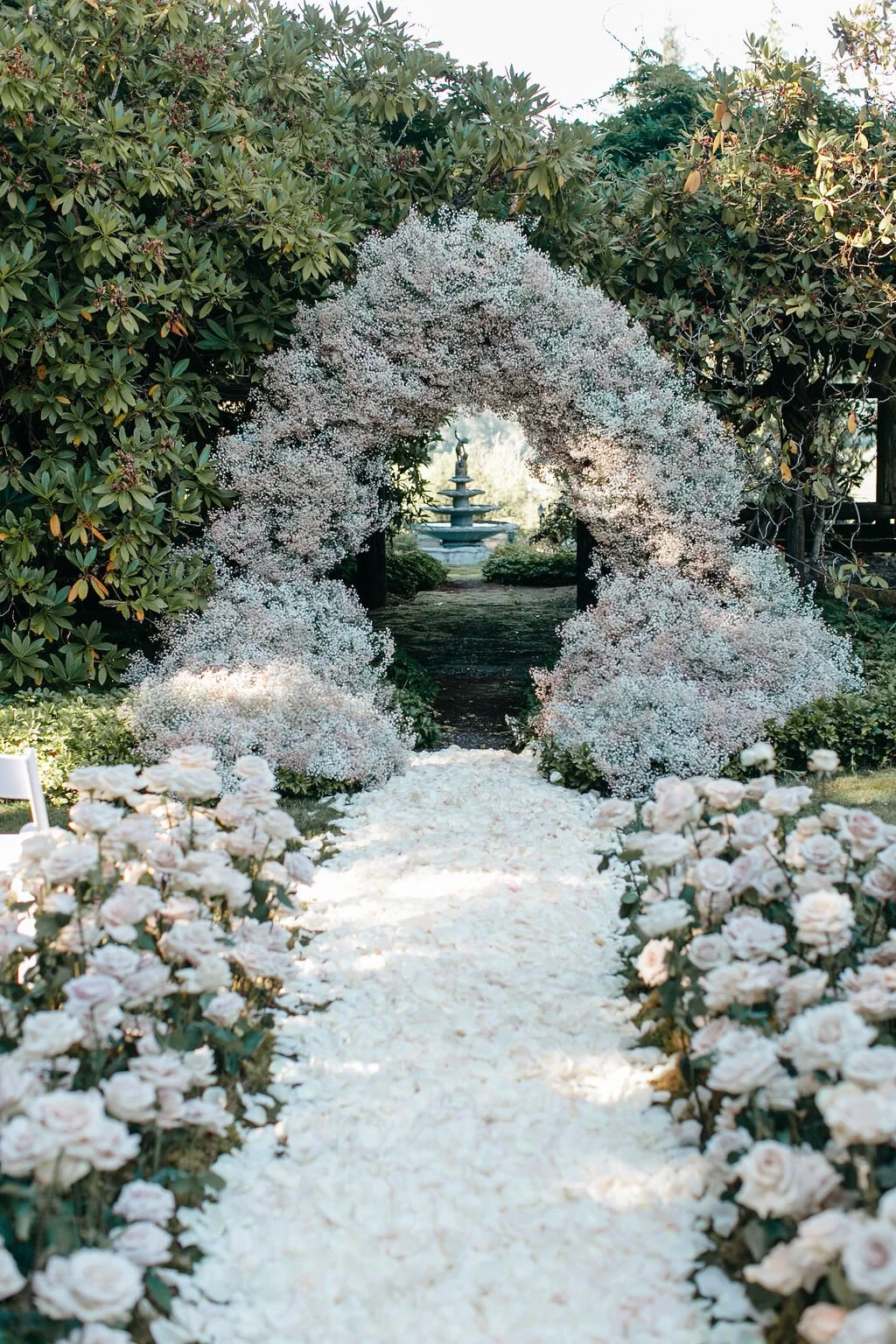 SEVEN WAYS TO MAKE YOUR OUTDOOR WEDDING MORE WHIMSICAL 