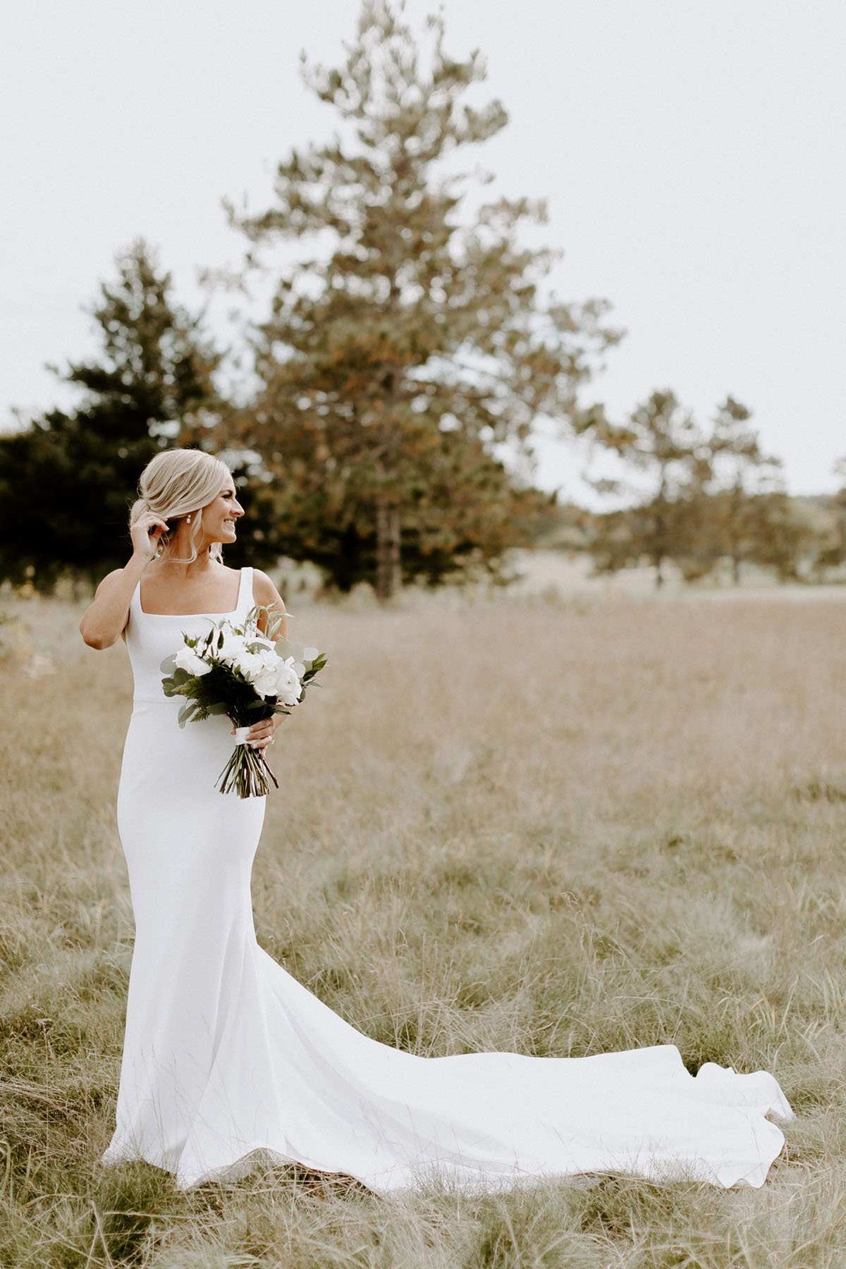 Alyssa-Kristin-Wedding-Dress-Sydney-Minnesota-Wedding-14.jpg