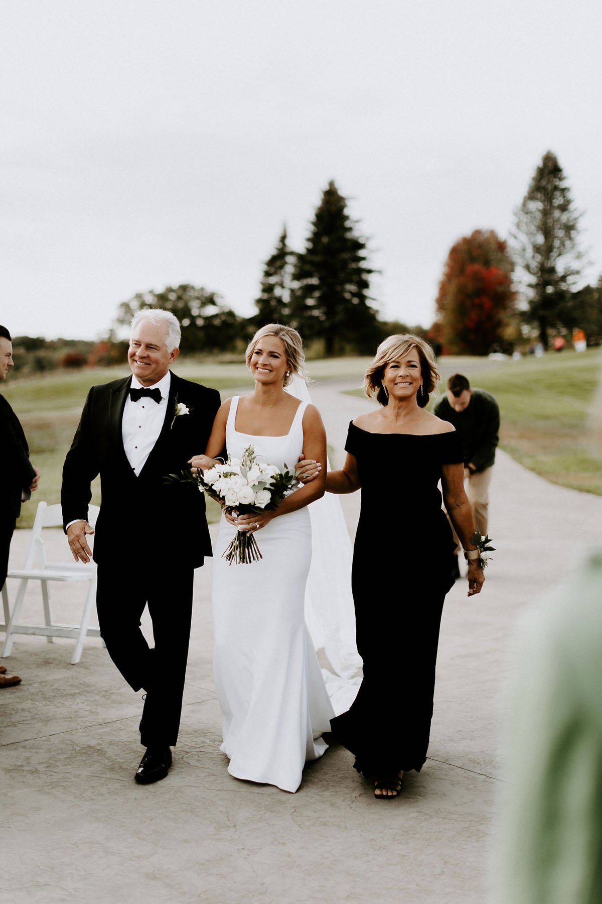 Alyssa-Kristin-Wedding-Dress-Sydney-Minnesota-Wedding-26.jpg