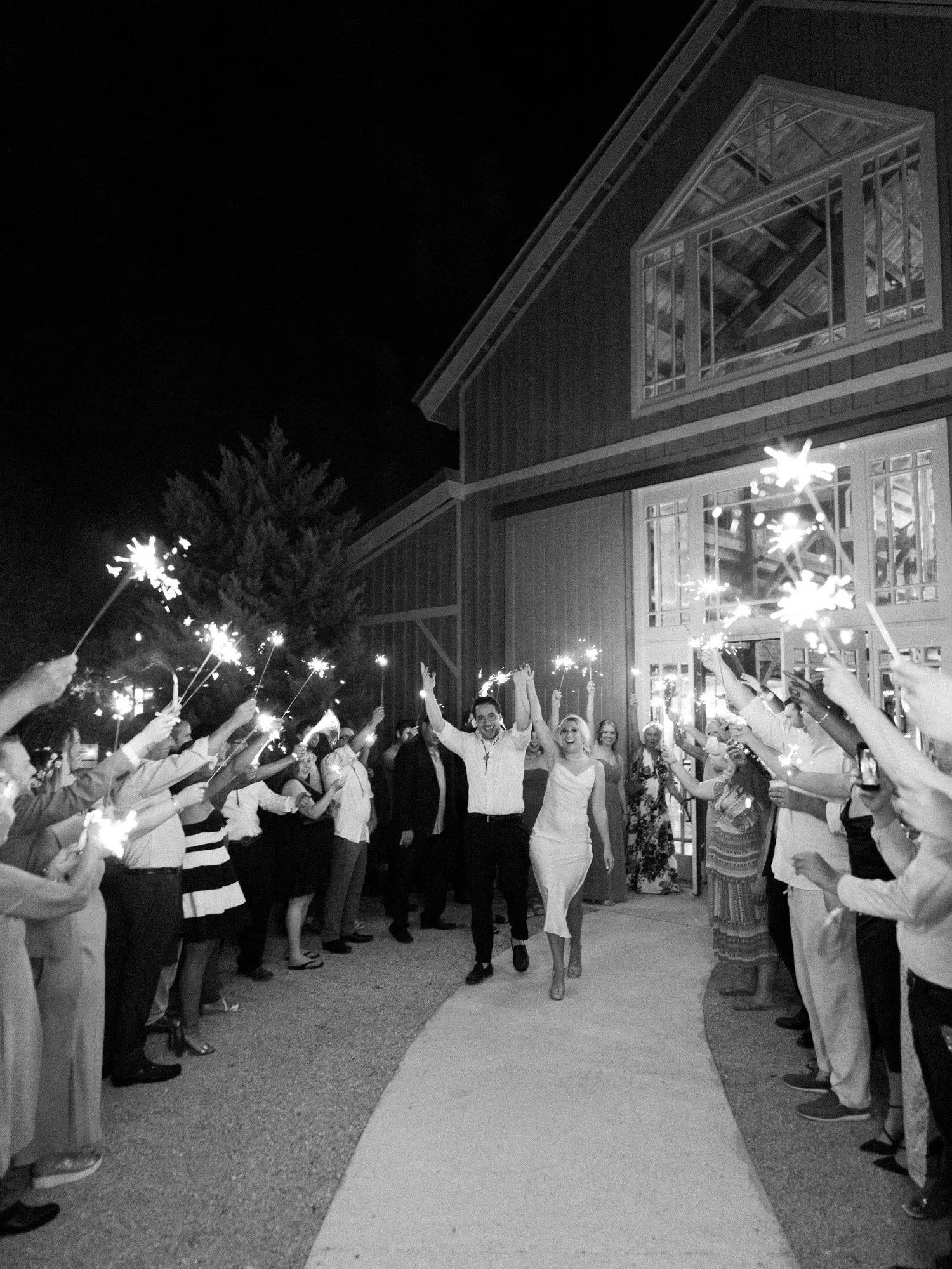 HOW TO PLAN A MEMORABLE WEDDING SPARKLER EXIT