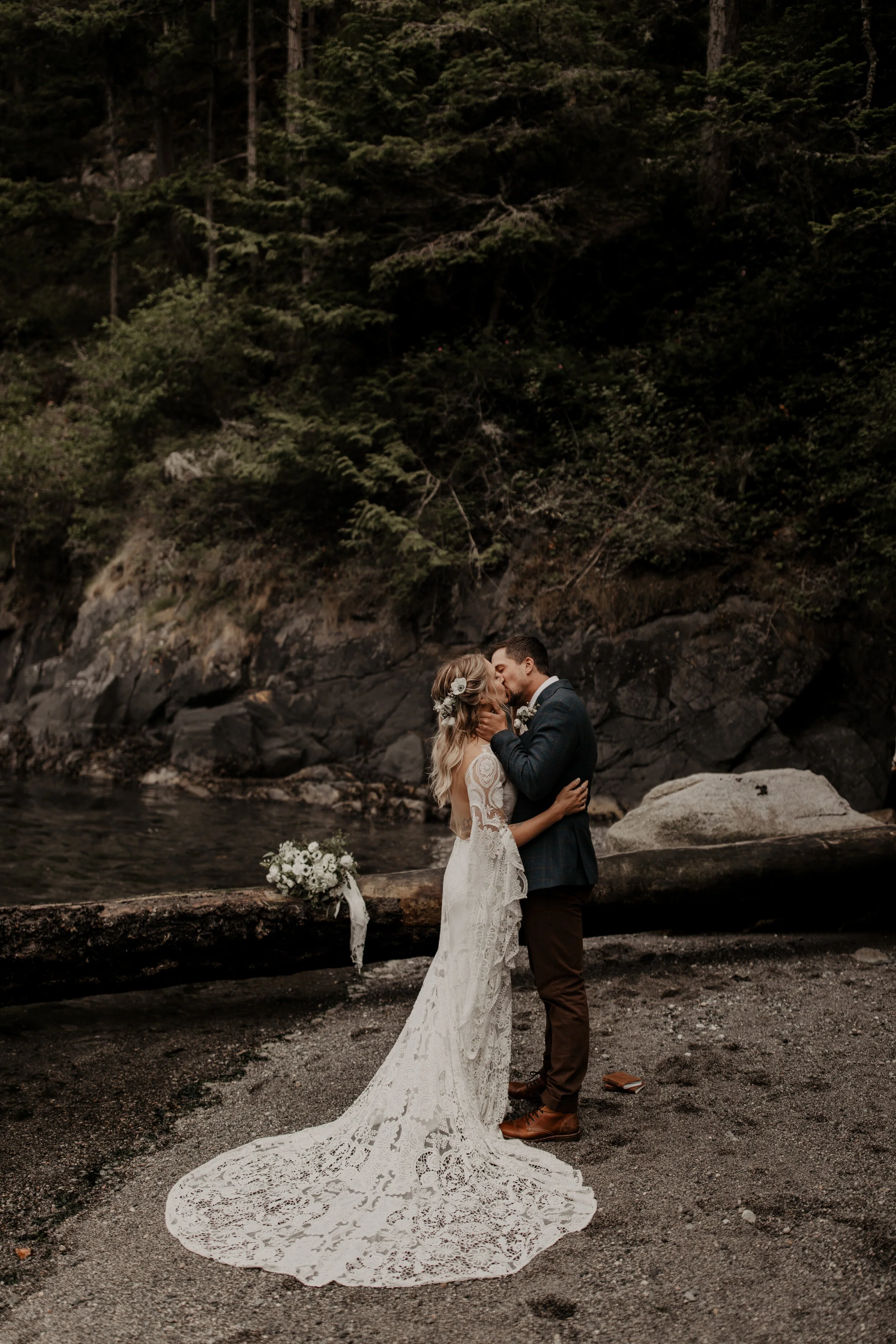 WHIMSICAL WEDDING DRESSES FOR AN ENCHANTED FOREST WEDDING THEME!