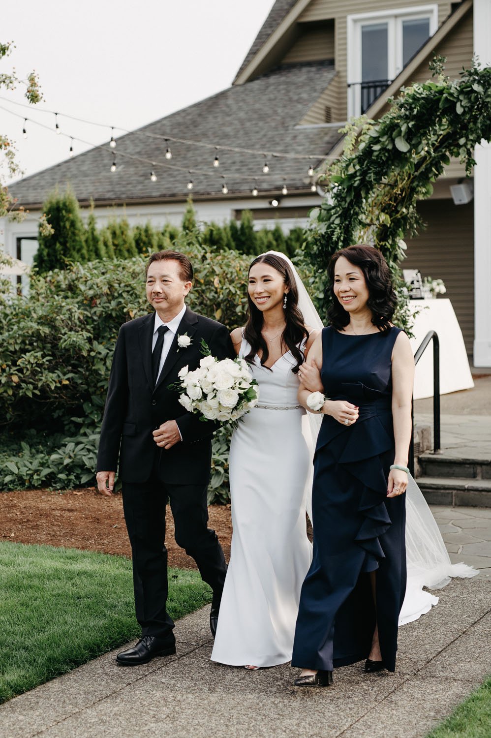 Alyssa-Kristin-Wedding-Dress-Portland-Oregon-20.jpg