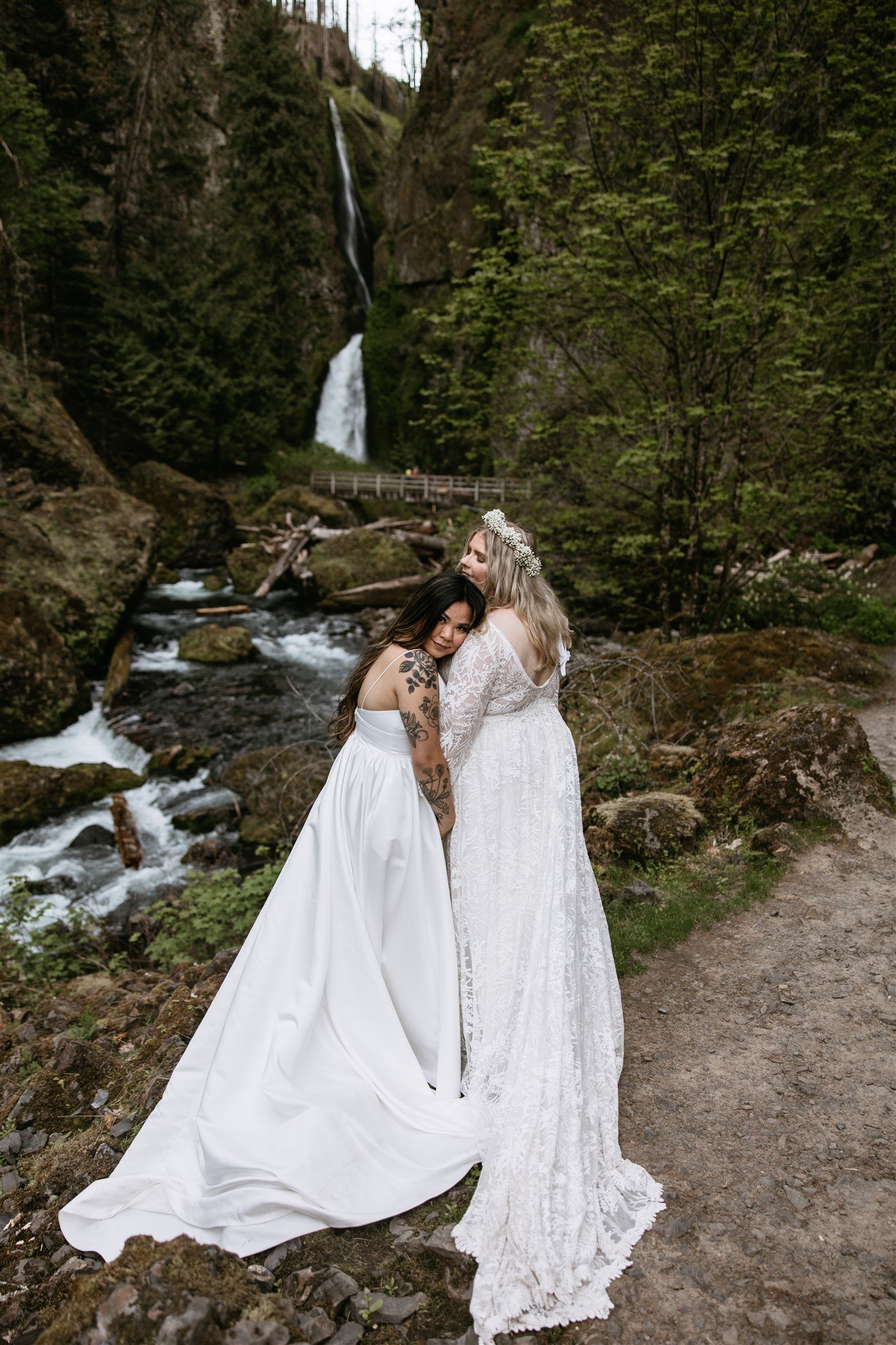 Aquarius-by-Vagabond-Wedding-Dress-Portland-Oregon-06.jpg