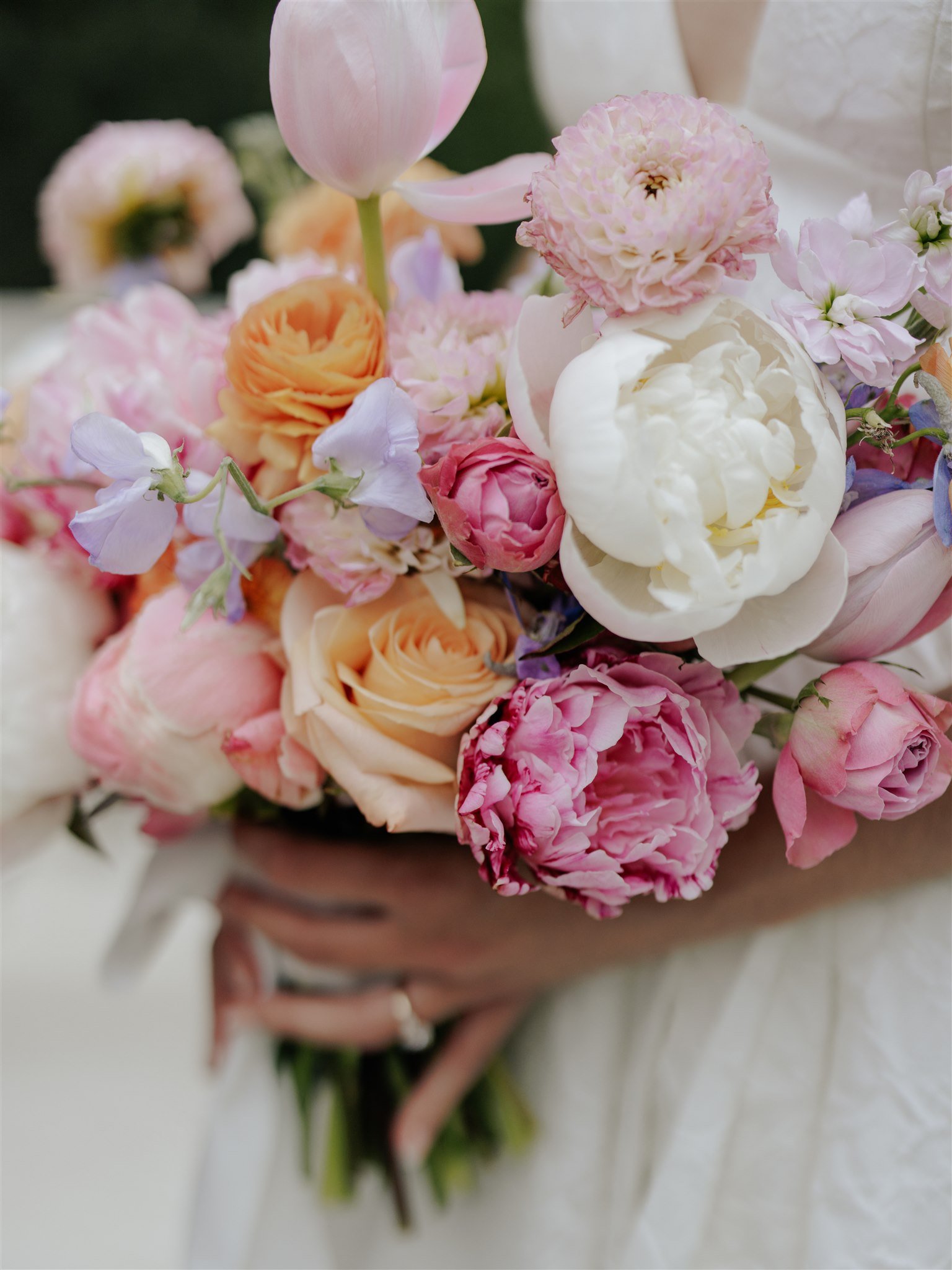 Truvelle-Georgia-Wedding-Dress-Hillside-Estate-Texas-11.jpg