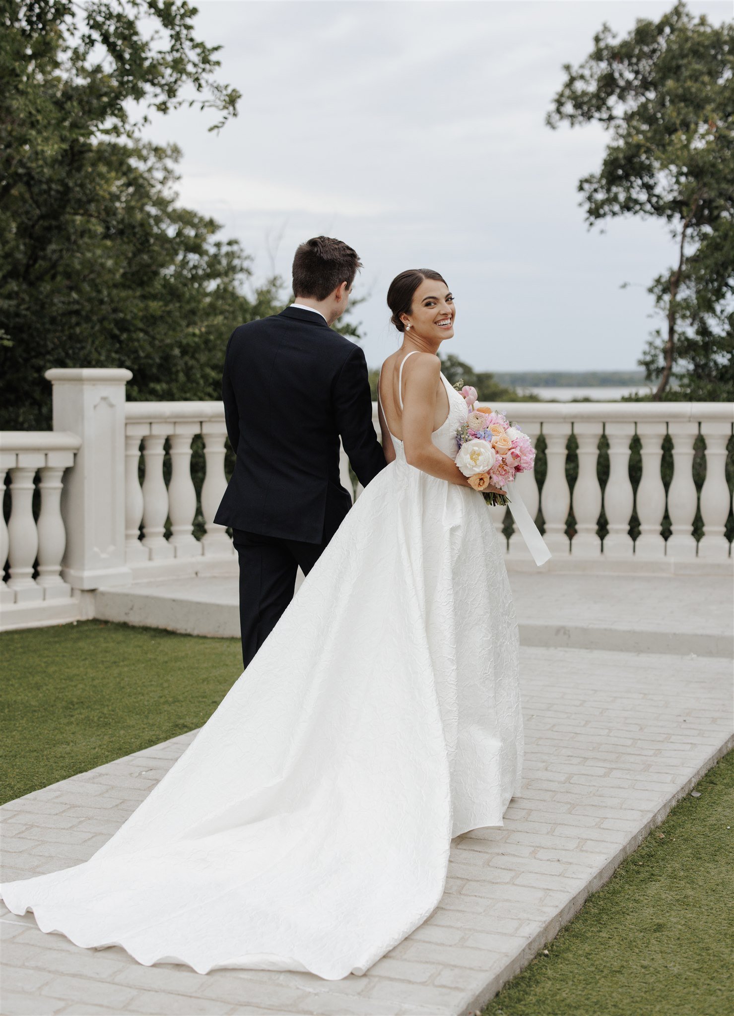 Truvelle-Georgia-Wedding-Dress-Hillside-Estate-Texas-19.jpg