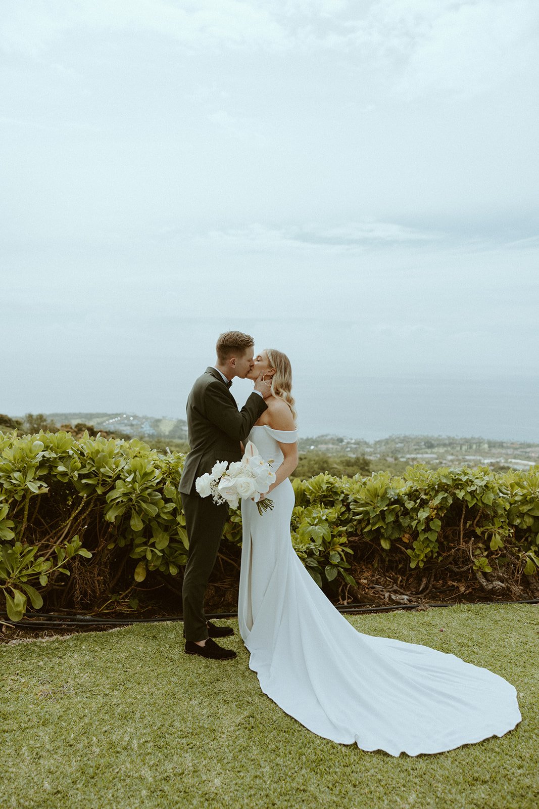 Kona-Hawaii-Wedding-in-Alyssa-Kristin-Wedding-Dres12.jpg