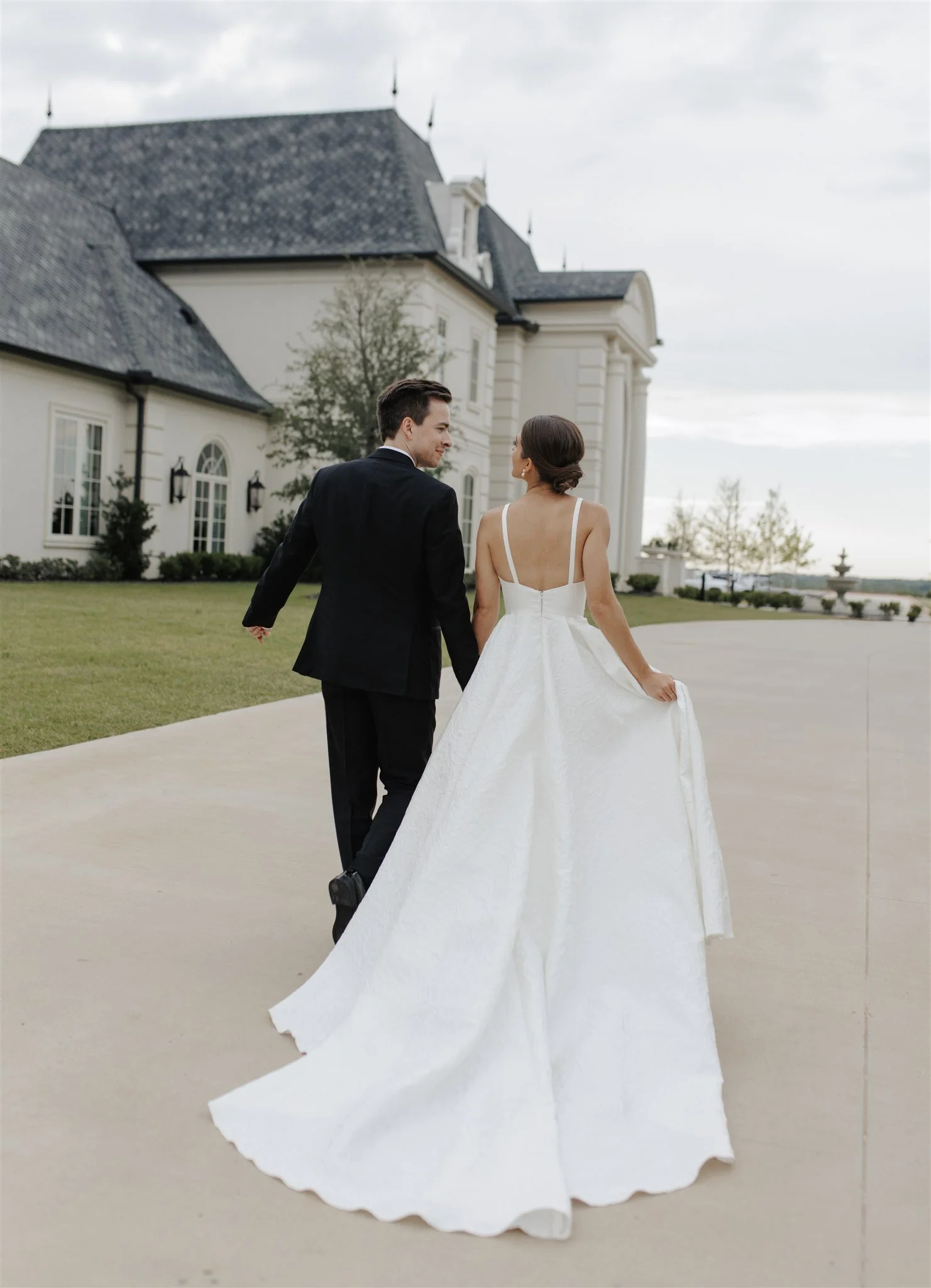 TOP VINTAGE-INSPIRED WEDDING IDEAS FOR TIMELESS BRIDES