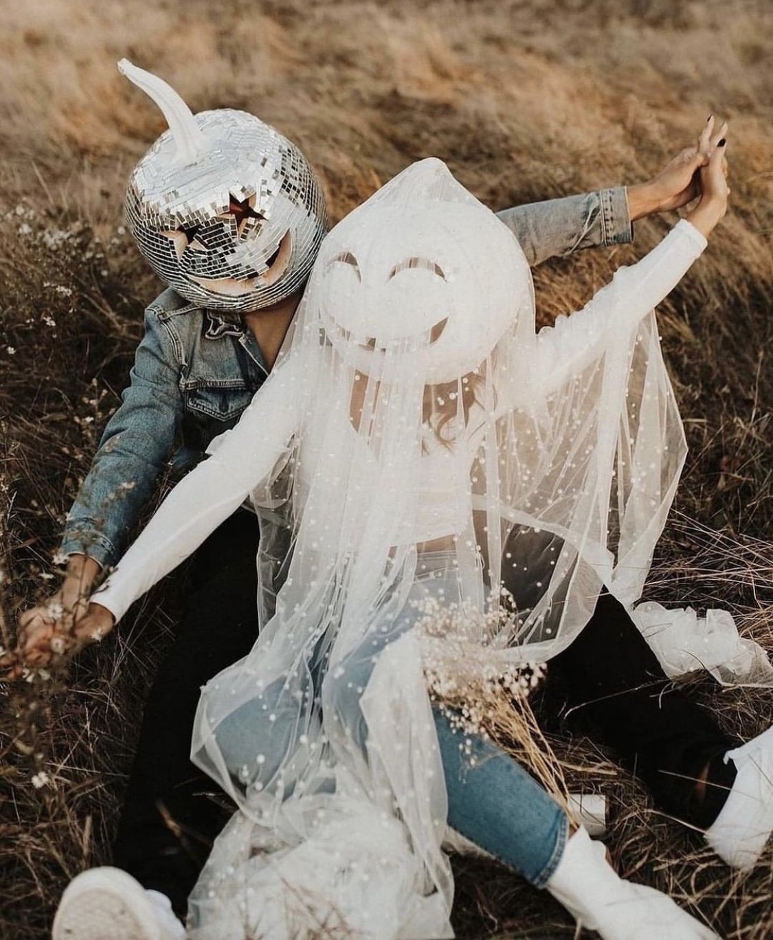 SPOOKY WEDDING THEMES THAT WILL LEAVE YOU SPEECHLESS