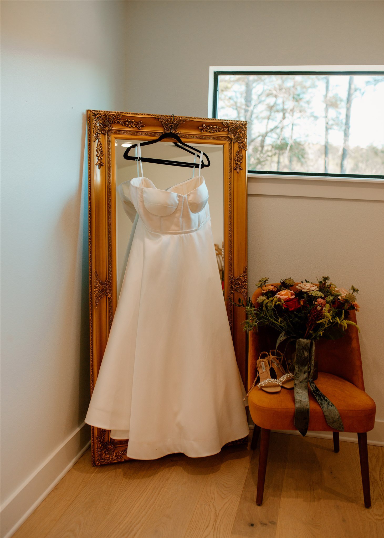 Alena-Leena-Mimosa-Wedding-Dress-Maria-and-Josh-09.jpg