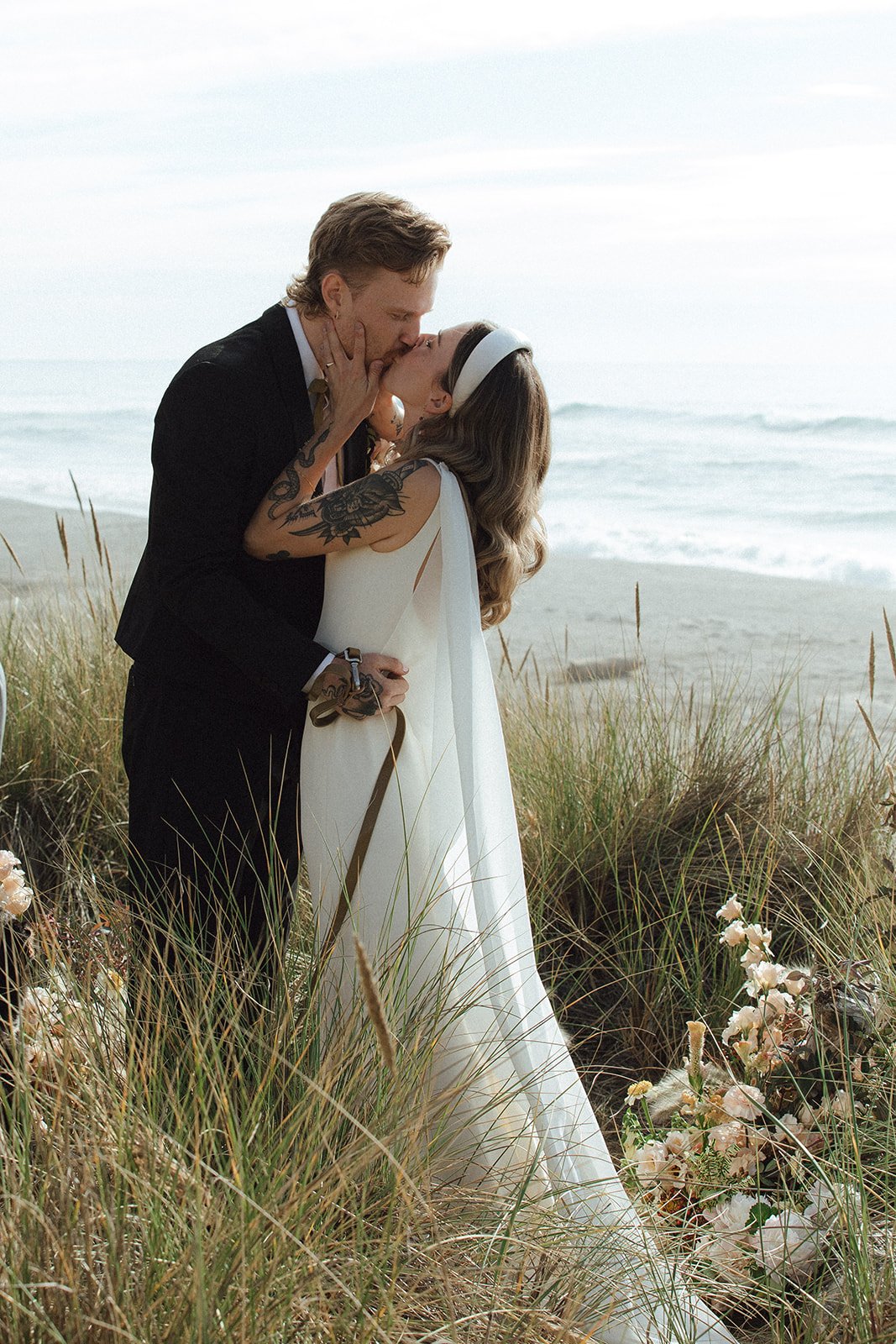 Intimate-Oregon-Coast-Elopement-in-Alexandra-Grecco-26.jpg