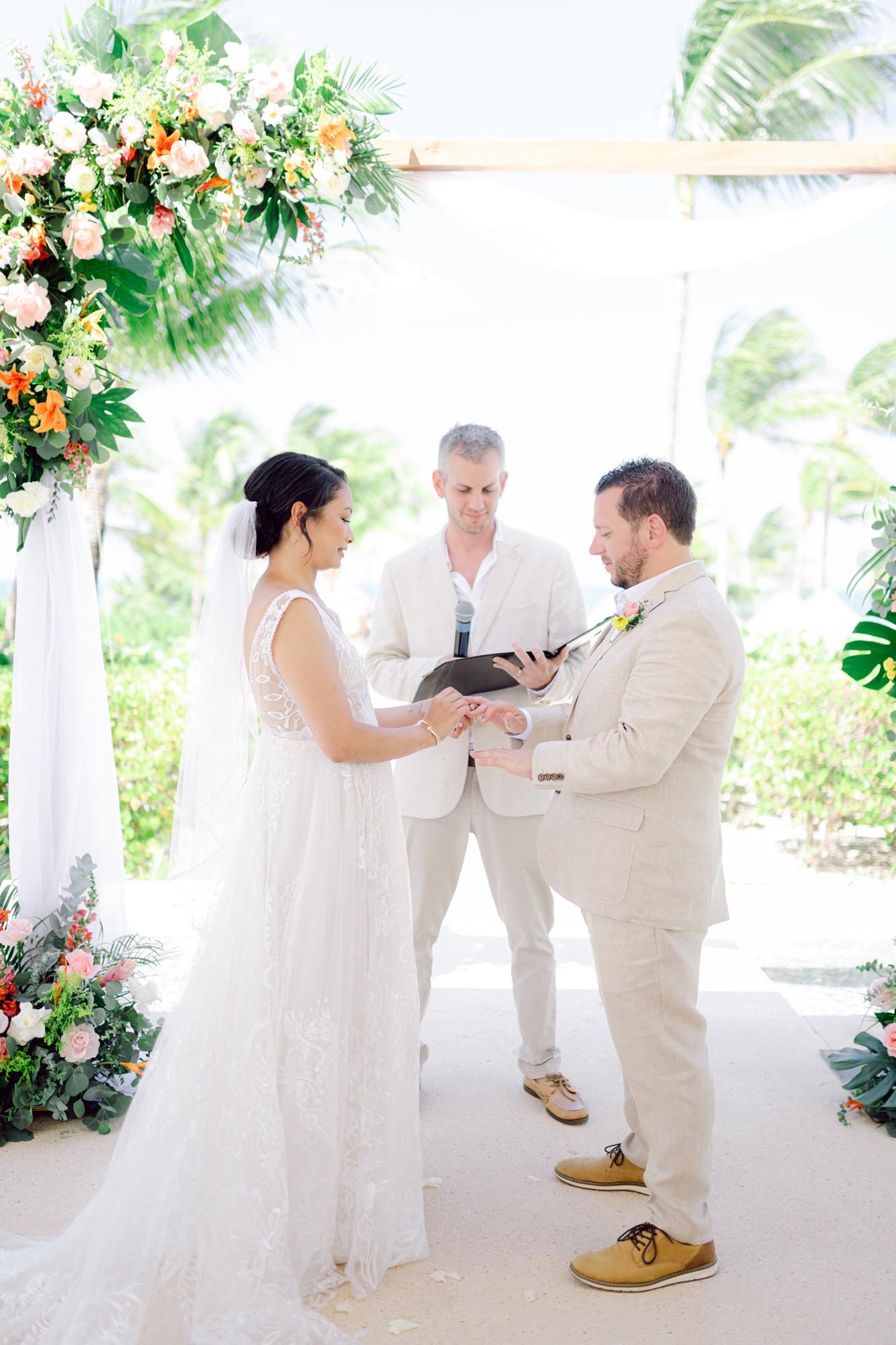 Destination-Wedding-in-Playa-Mujeres-in-Rish-Bridal-16.jpg