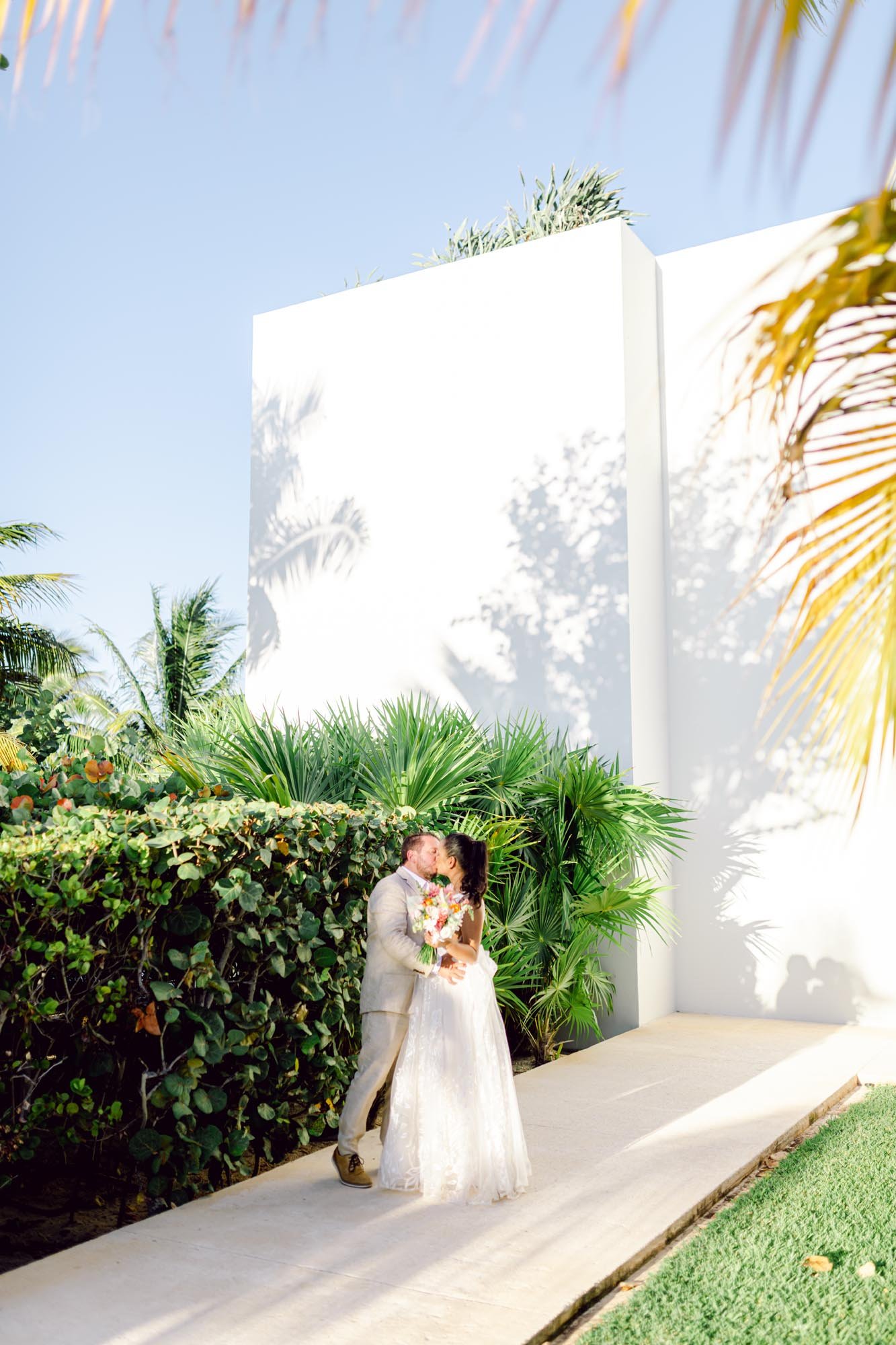 Destination-Wedding-in-Playa-Mujeres-in-Rish-Bridal-21.jpg