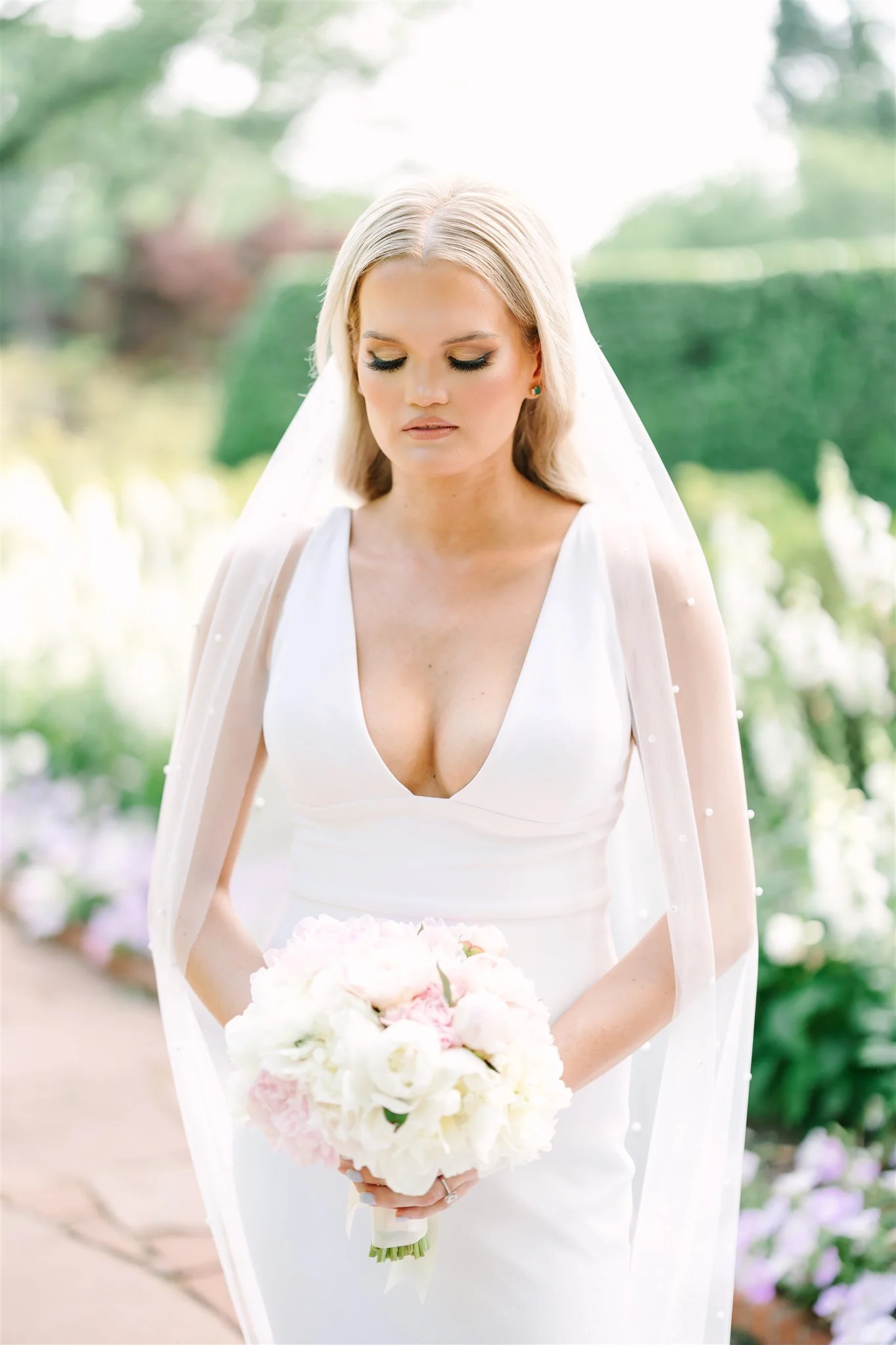 CLASSIC GARDEN WEDDING AT THE DALLAS ARBORETUM WITH MODERN DECOR