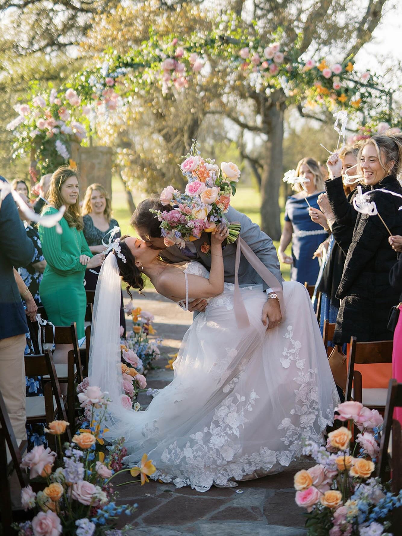 #aandbabe sarah and reid 🤍

photo @laurenmariephoto 
venue @themamaison 
planning &amp; styling @lilalaneevents 
florist @lovelily.flowers 
hair &amp; makeup @thinkbrinkbeauty 

wedding photos, real bride, wedding, wedding photo inspo, austin bride,
