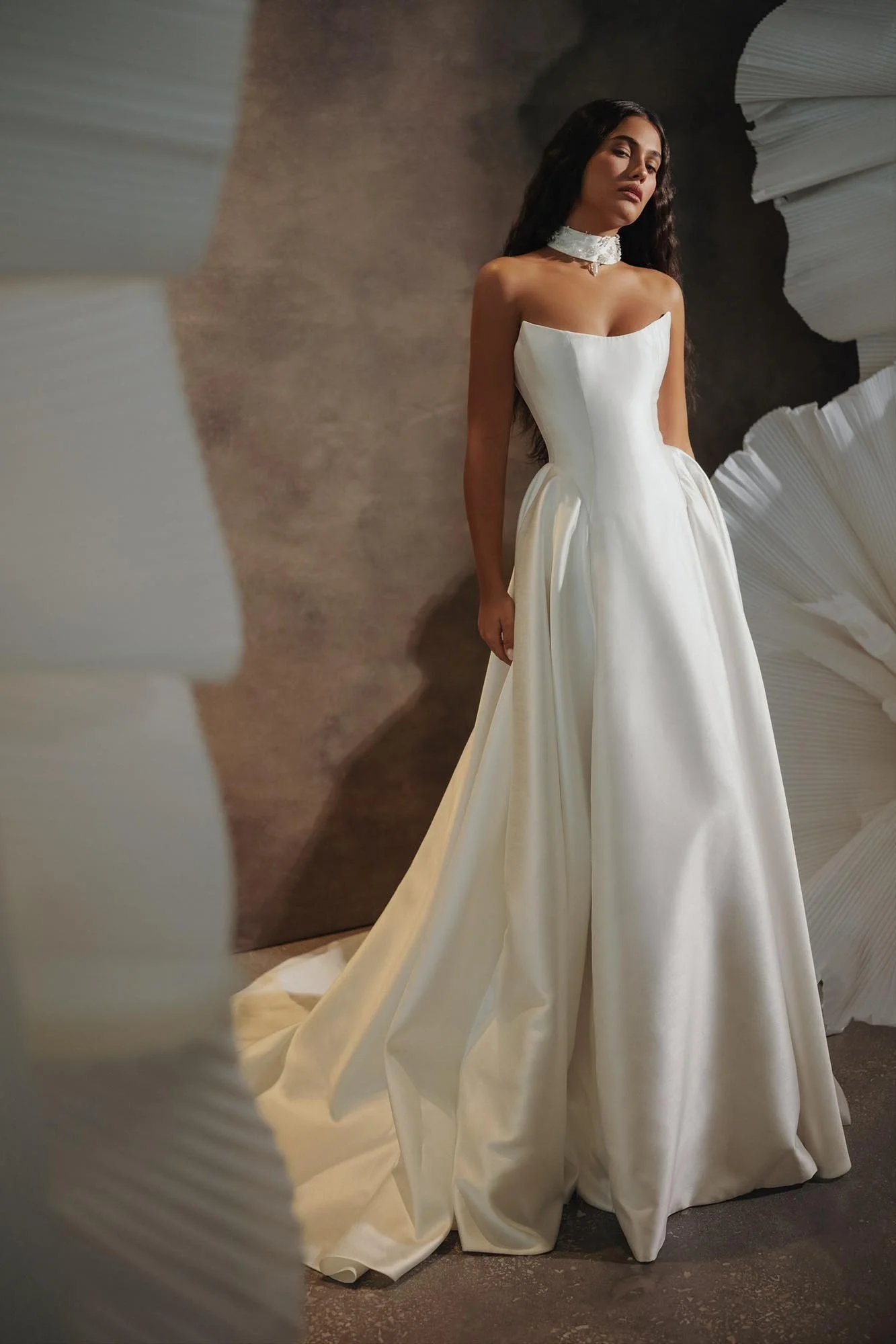 Lina-Margot-Bridal-Wedding-Dress-02.jpg