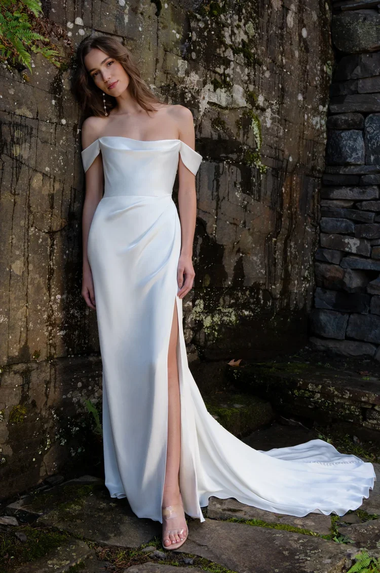 Viviana_9718_2400x3600.webp