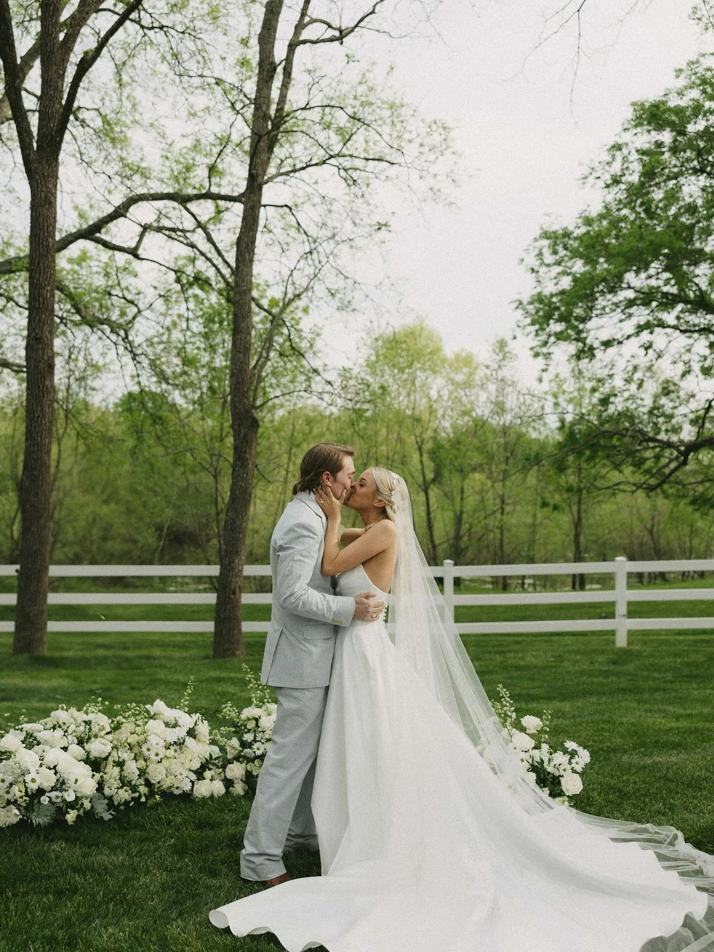cheers to #aandbabe courtney &amp; gavin! 🤍

dress: &lsquo;romina&rsquo; @jennyyoonyc 
veil @saragabrielveils 
photo @savanahmariephotography 
planning @magnoliaweddingcompany 
hair @krystaldickerson
makeup @amymcmakeup
catering @southernspoontn 
re