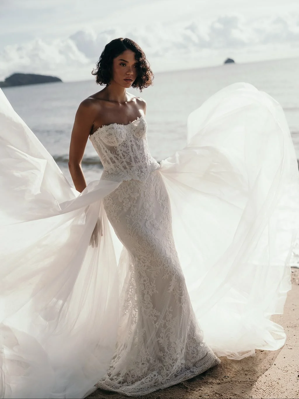 PSA for all of our #aandbabes!! &lsquo;devotion&rsquo; is live &amp; coming soon to @aandbe_shops. ✨ our hearts are officially stolen! snag your spot on our fall schedule &amp; be one of the first to fall in love! &hearts;

bride to be, wedding dress