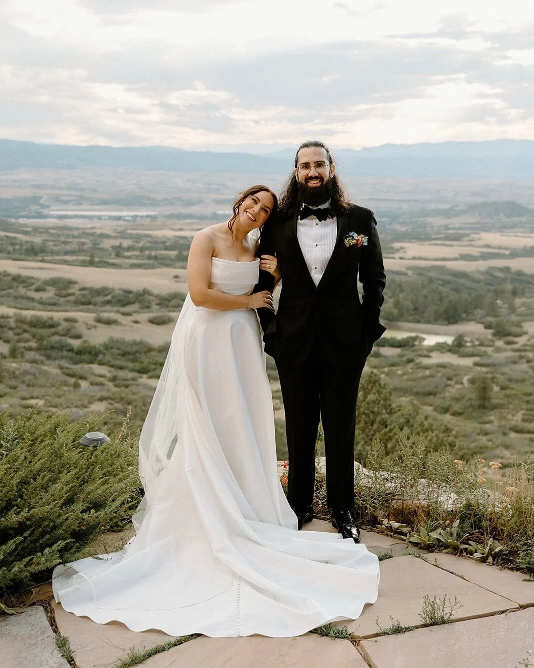 #aandbabe neusha &amp; ahmad in @alyssakristin_official 🤍

photo @alyssacarpenterphoto
venue @cherokeeeranchandcastle

dress @alyssakristin_offical via @aandbe_bridalshop dallas

#weddingdress, #weddinginspo, real bride, real wedding, wedding pictur