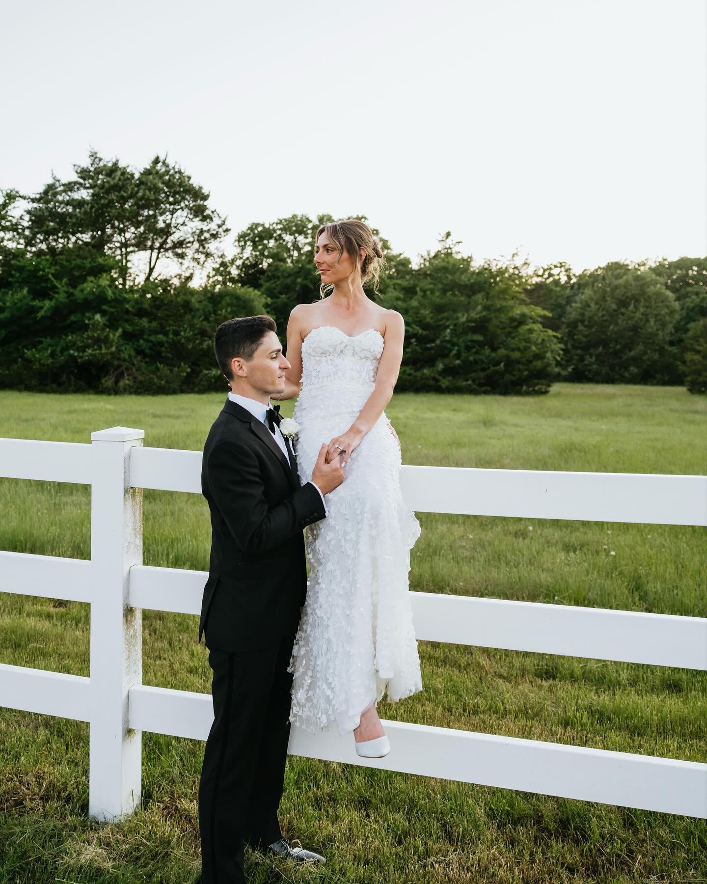 #aandbabe olivia &amp; bradley in @mwlbride 🤍

photo @heatherbuckleyphotography
venue @thefrenchfarmhousevenue
planning &amp; florals @hcevents_dtx
hmua @teasetopleasehairandmakeup

dress @mwlbride via @aandbe_shops dallas

#weddinginspo, #weddingdr