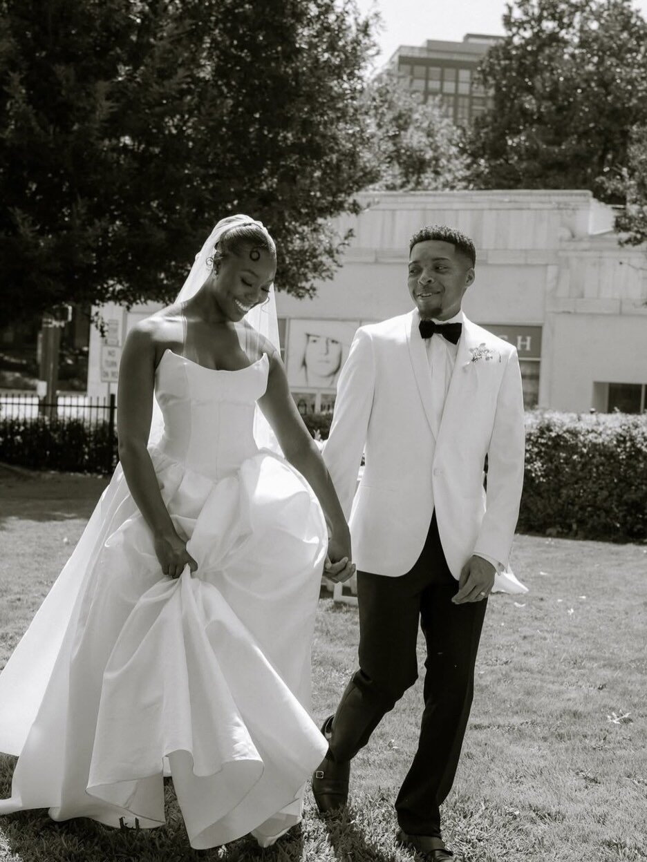 a styled shoot that will live rent free in our heads forever and absolutely belongs on your wedding vision board. 🥂

photo @filmedbyvp
tablescape and florals @elegantsoirees
bouquets and boutonnieres @jolie_petales
cake @zimcakery
suits @suitshopoff