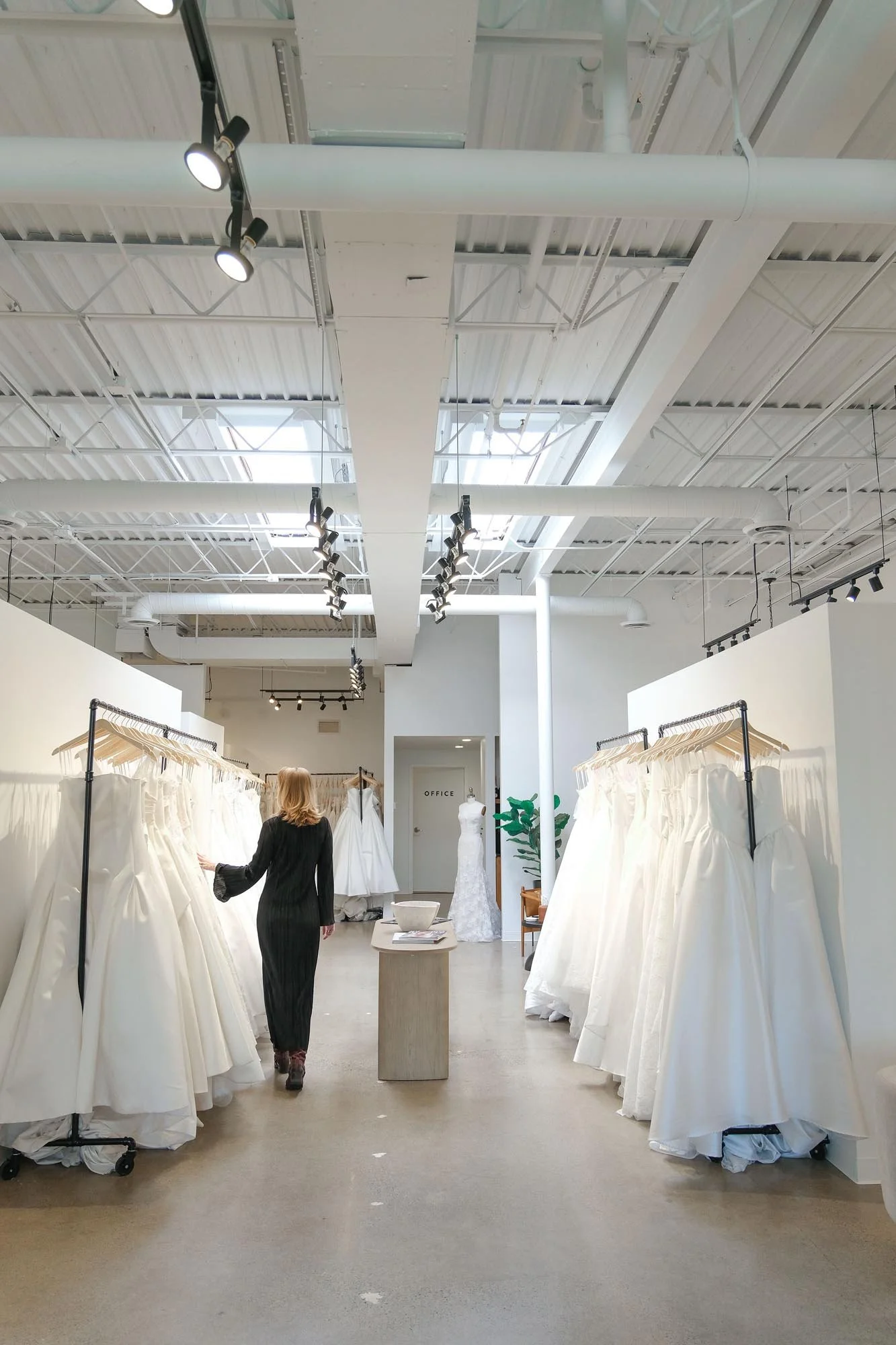 aandbe-x-anna-be-bridal-shop-minneapolis-090.jpg