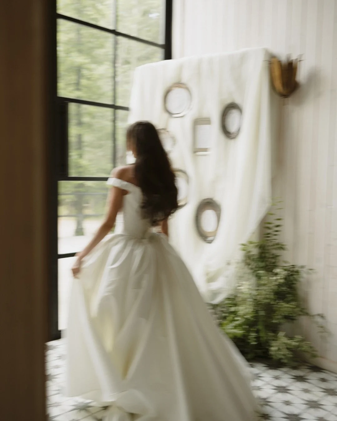 obsessing over the details in this delicate &amp; classy styled shoot featuring stella by @willowbywatters 🤍🕊️

shoutout to the creative team who made this shoot come to life!
dress | stella by @willowbywatters via &amp;AB #dallas
veil | hayley vei