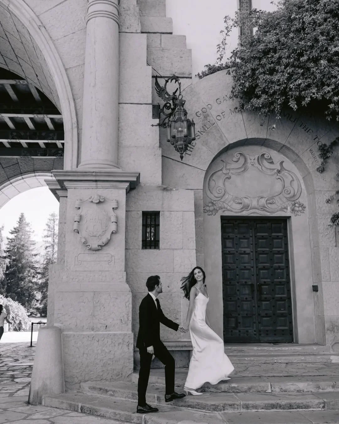paul wesley + natalie kuckenburg officially tied the knot. 🖤

natalie kept her look very chic + timeless for the couple&rsquo;s intimate wedding ceremony.

#paulwesley #nataliekuckenburg #justmarried #celebritywedding #timelessweddingdress paul wesl