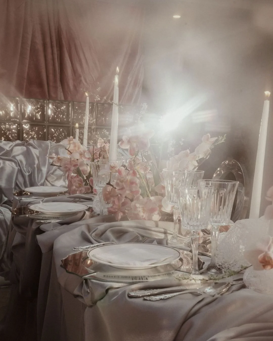 the opalite aesthetic is on the rise &amp; this is the unique wedding theme we&rsquo;ve been waiting for 🤍

what do you think of this up &amp; coming theme? let us know in the comments.

#opalite #opalitewedding #iridescentwedding #uniquewedding #20