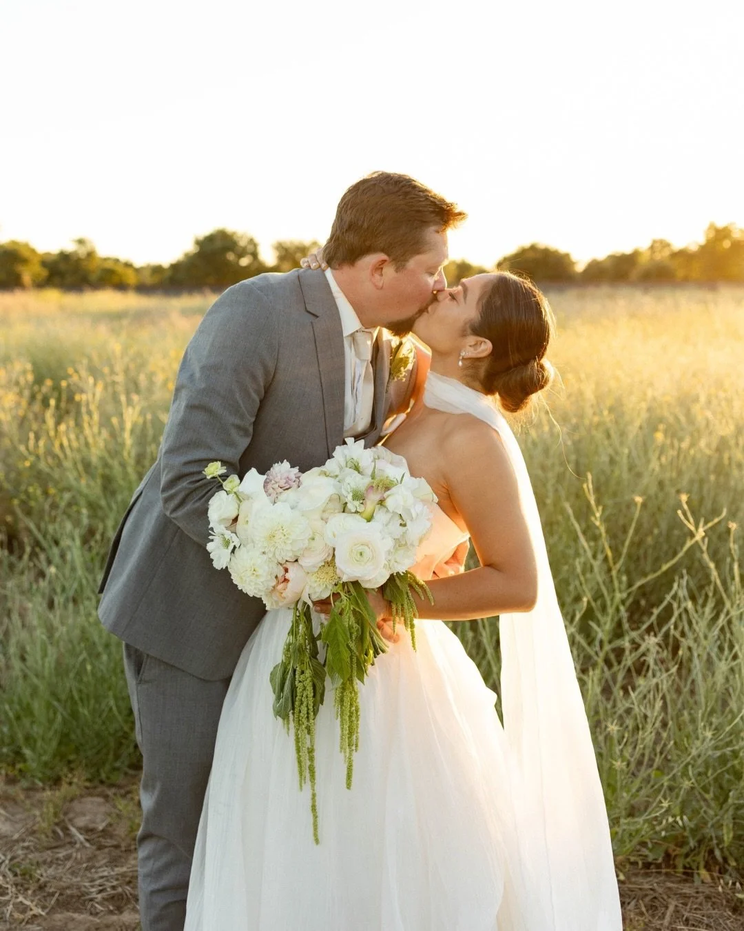a big congratulations to a&amp;b&eacute; bride ashley &amp; austin on their beautiful wedding day 🥂

dress | penelope by @jennyyoonyc via a&amp;b&eacute; #sacramento
photographer | @kcostaphoto_
planner | @belladiaevents
florals | @brooksbloomslodi
