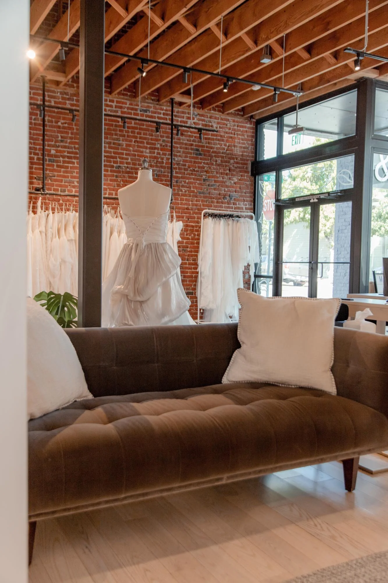 aandbe-bridal-shop-portland-mazlin-jordan-029.jpg