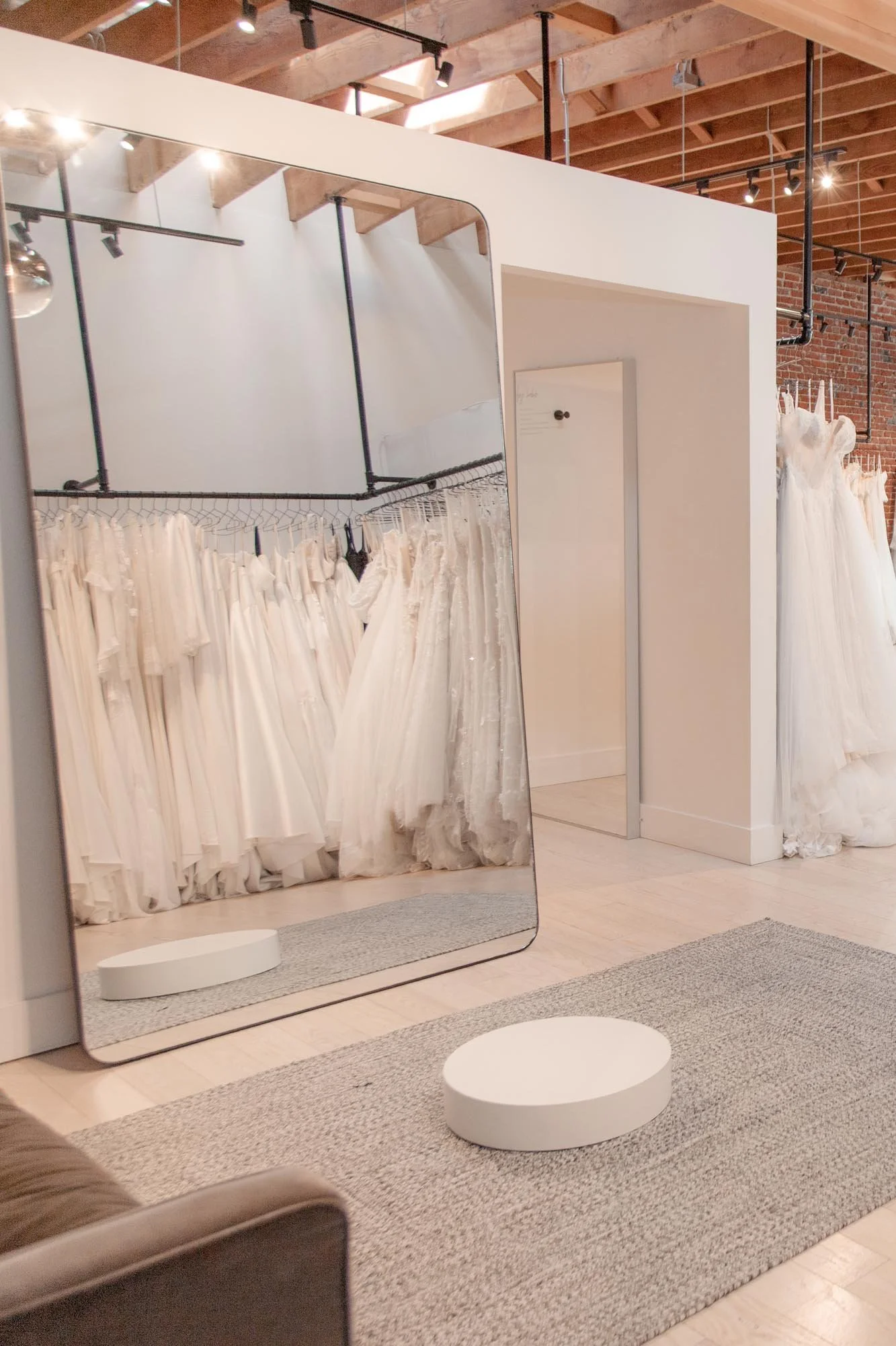 aandbe-bridal-shop-portland-mazlin-jordan-045.jpg