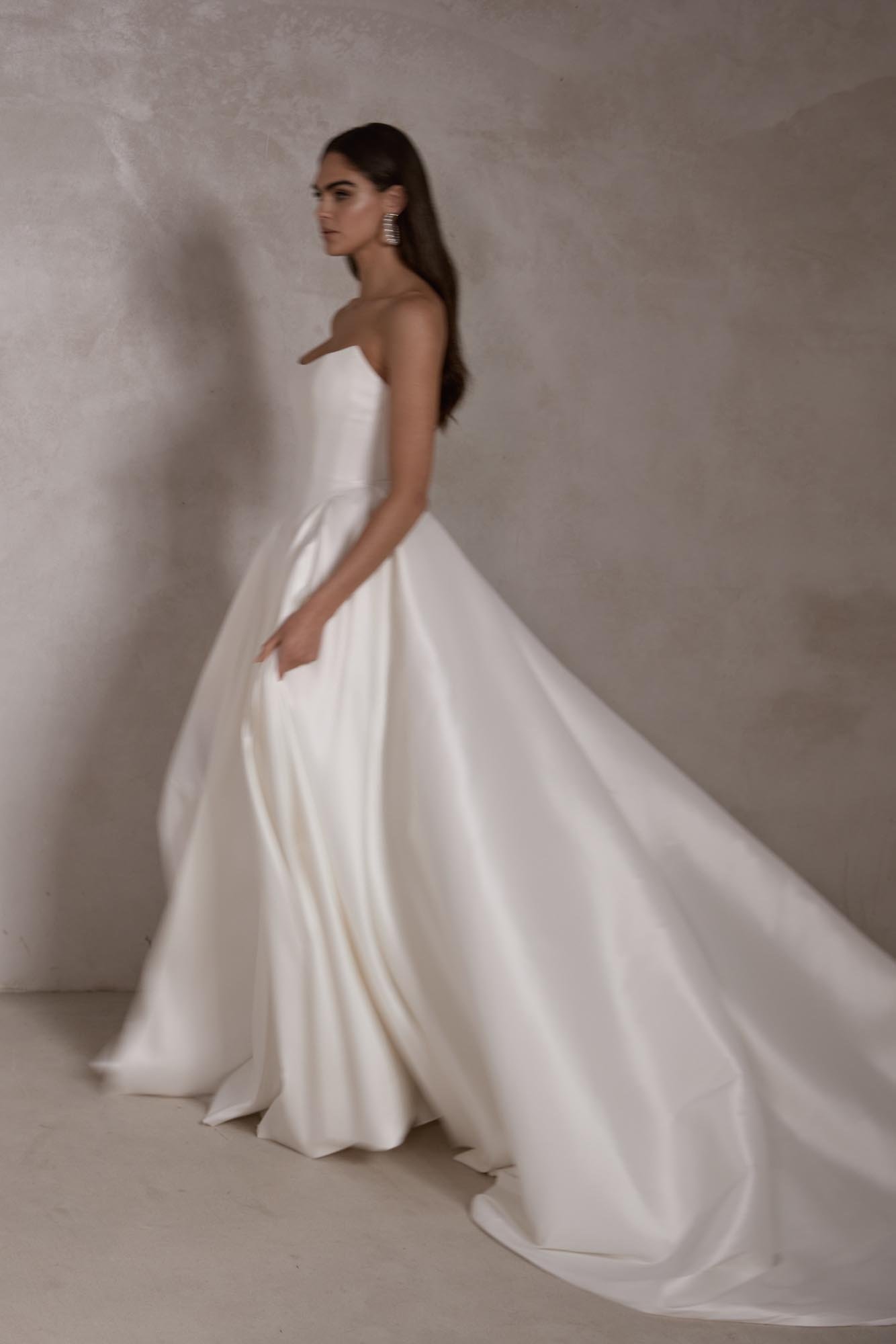 Isolde-Wedding-Dress-Seraphine-Bridal-05.jpg