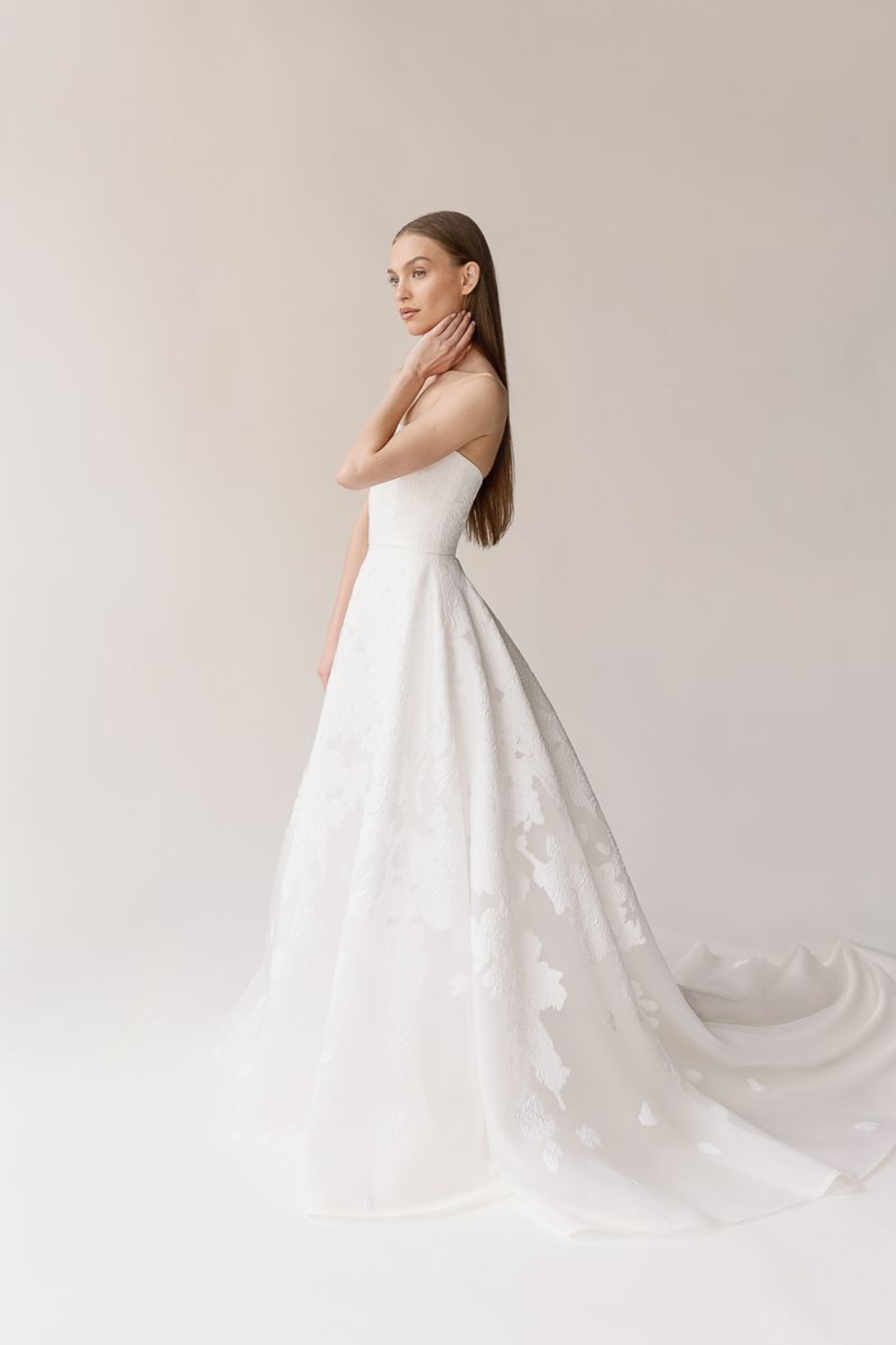 kyra-alyssa-kristin-wedding-dress-2.png