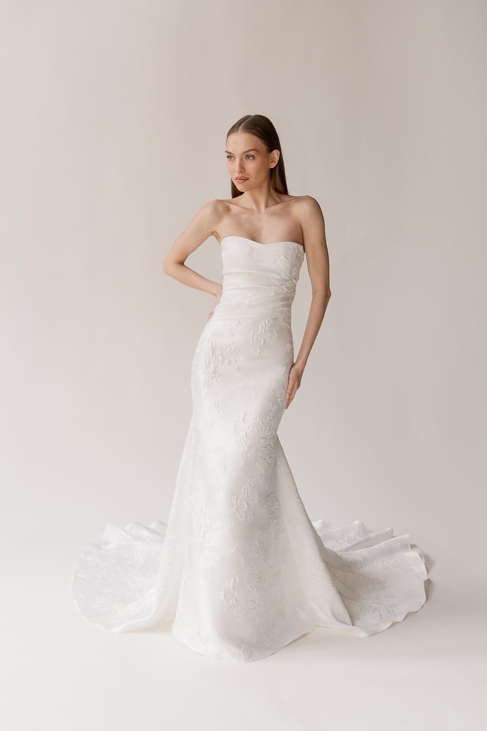 aneta-alyssa-kristin-wedding-dress-1.png