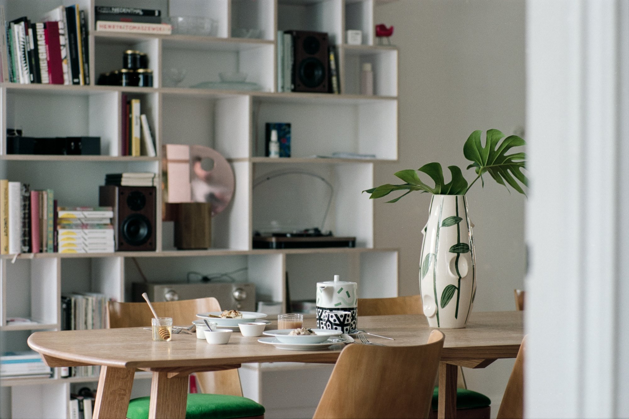 The shared living space is where we'd spend hours reading, chatting, sipping...