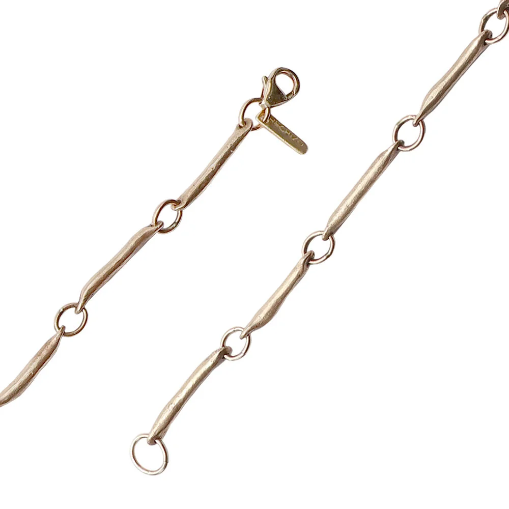 Link_Bracelet_Detail2_Sm.jpg