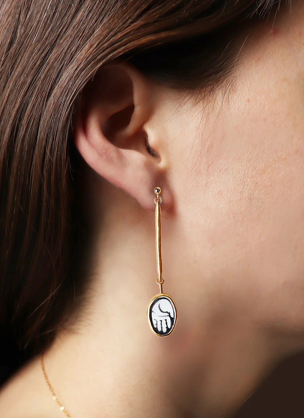 Link_Hand_Earrings_Model_Sm.jpg