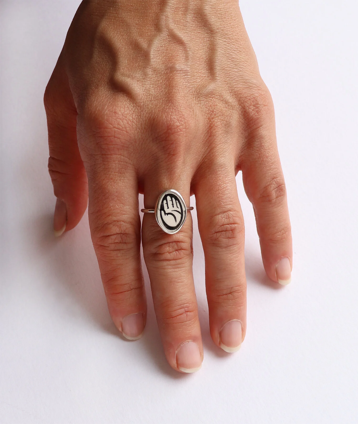 Hand_Ring_Model.jpg