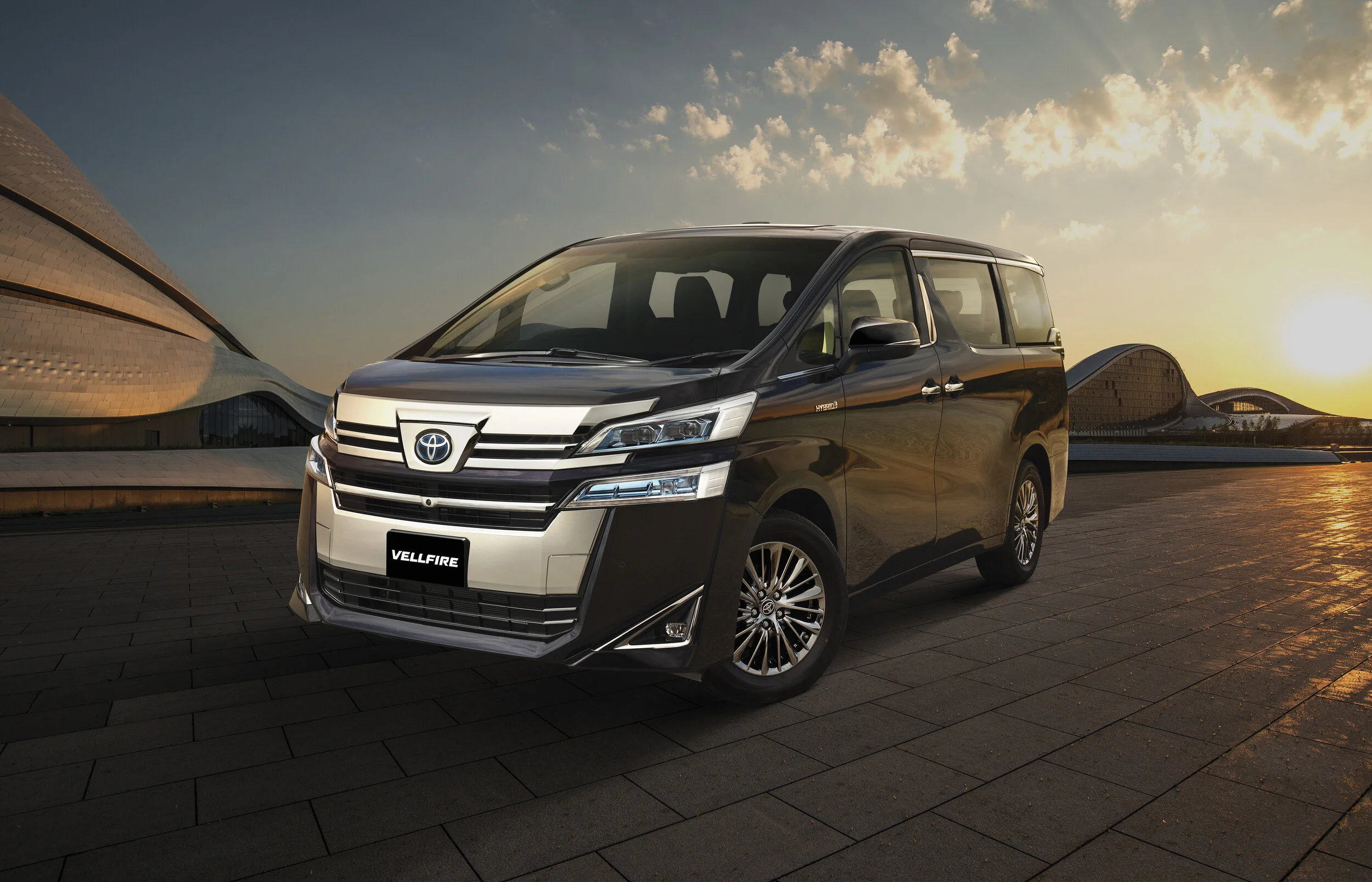 automotive-photography-toyota-vellfire-front-view.jpg