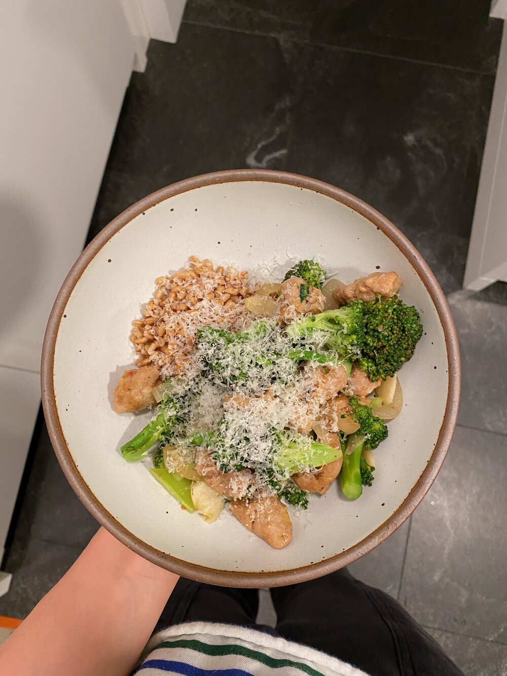 chicken sausage, garlic broccoli, farro