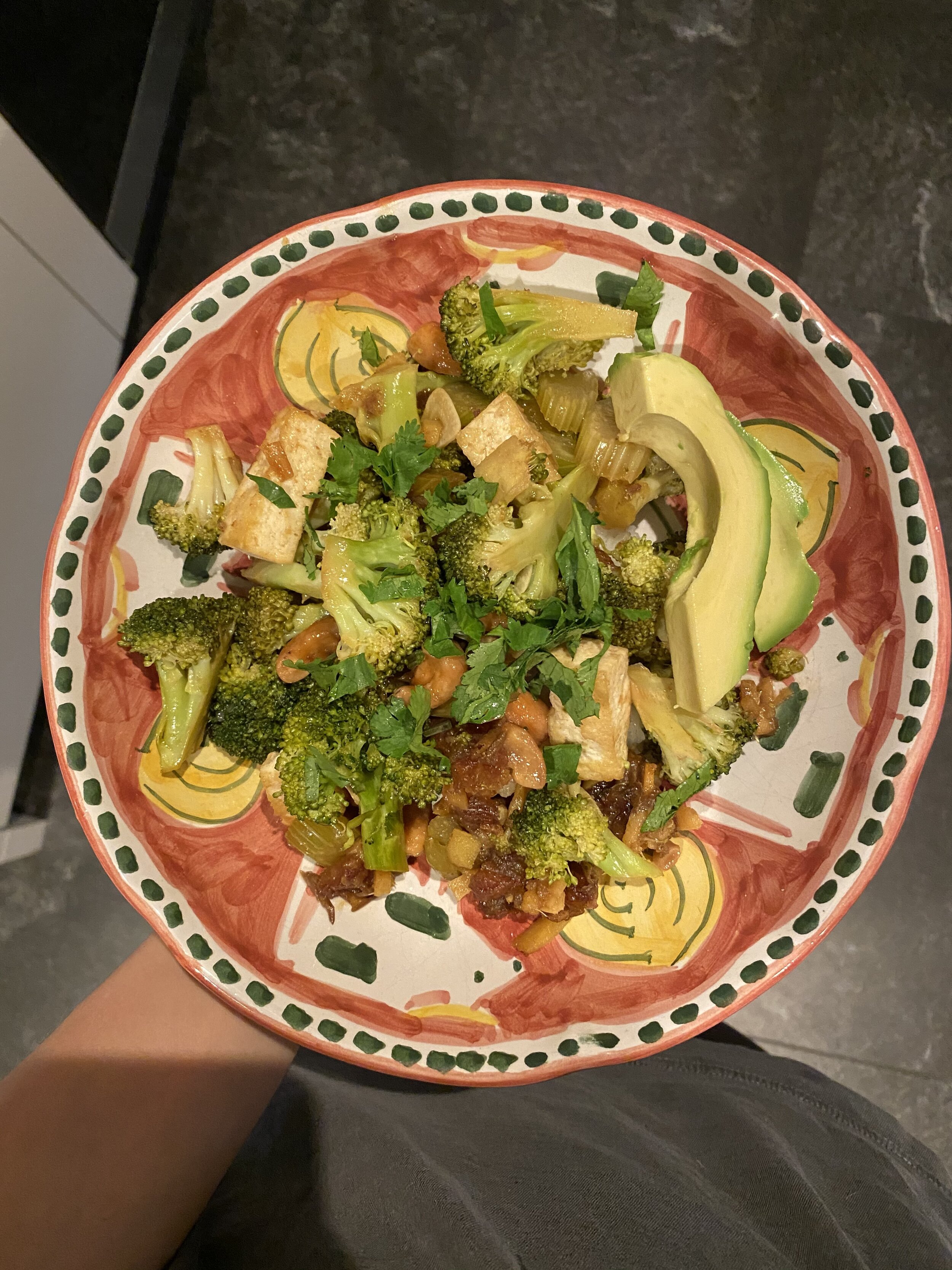 tofu, broccoli, and cashew stir-fry
