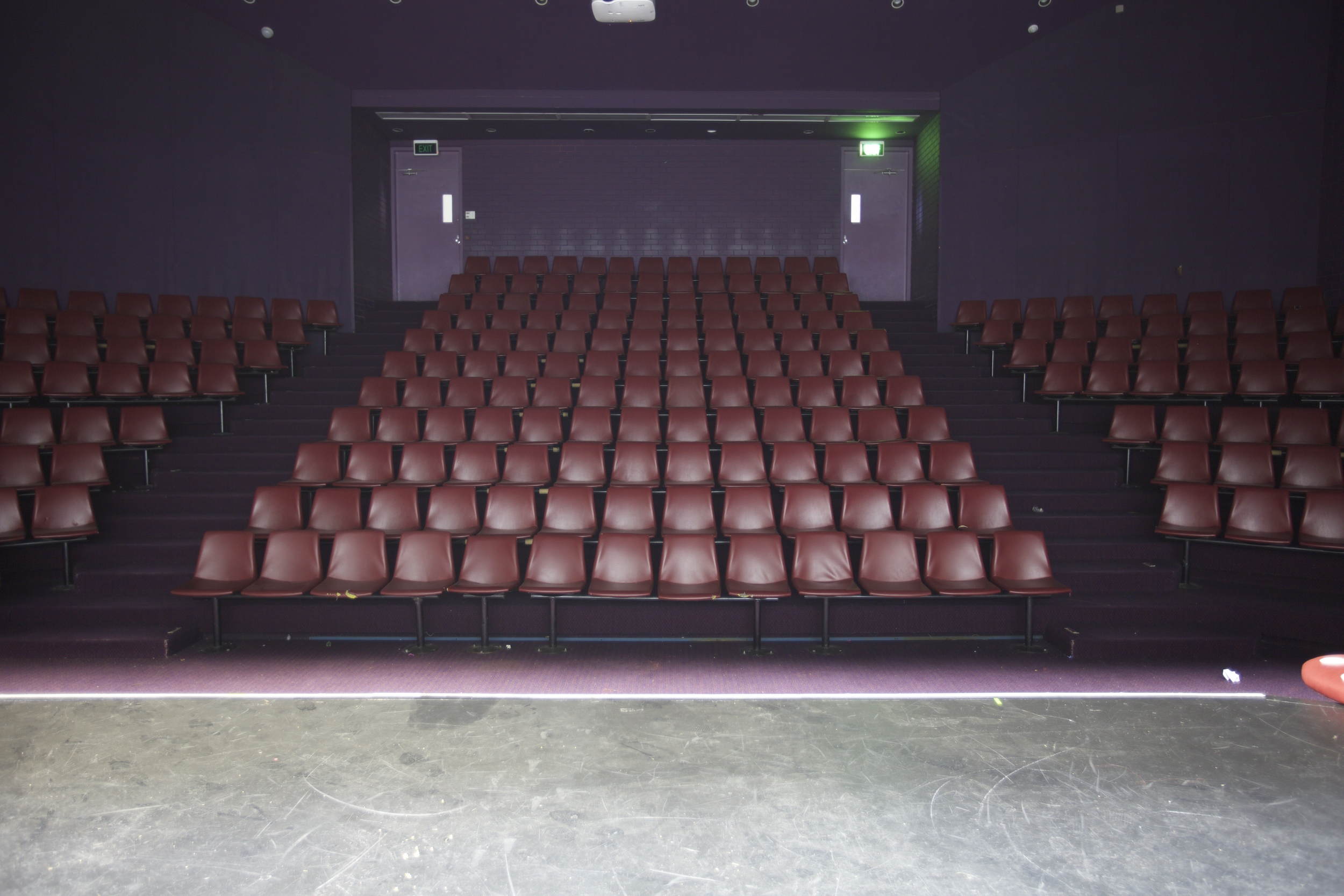 theatre back turned (2015)