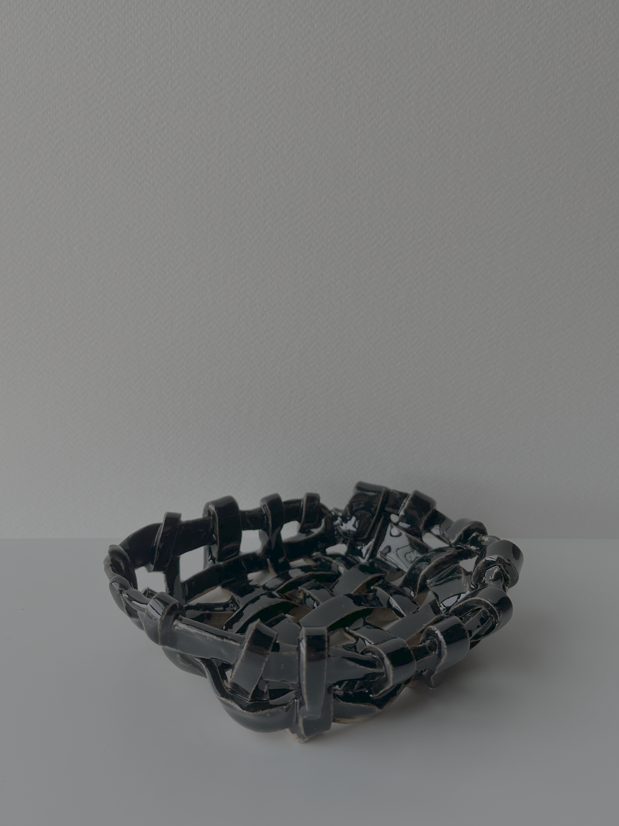 shinysmallblackbasket-3.png