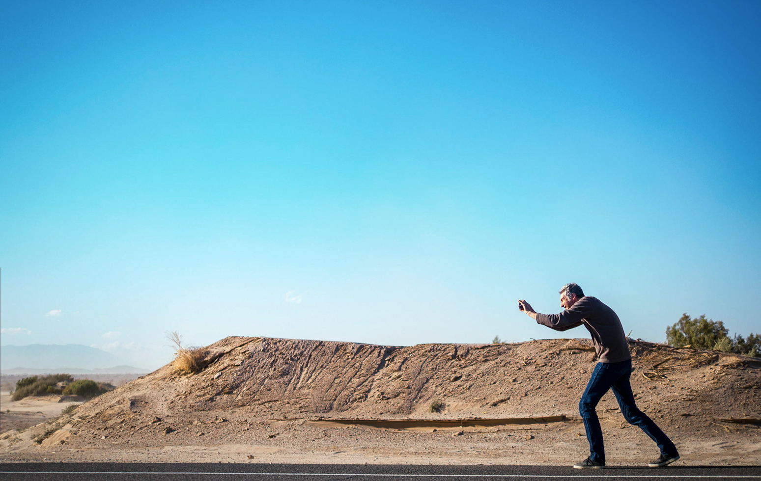 John stops to capture the scenery en route to the Salton Sea. ©2014 Ricardo Gutierrez