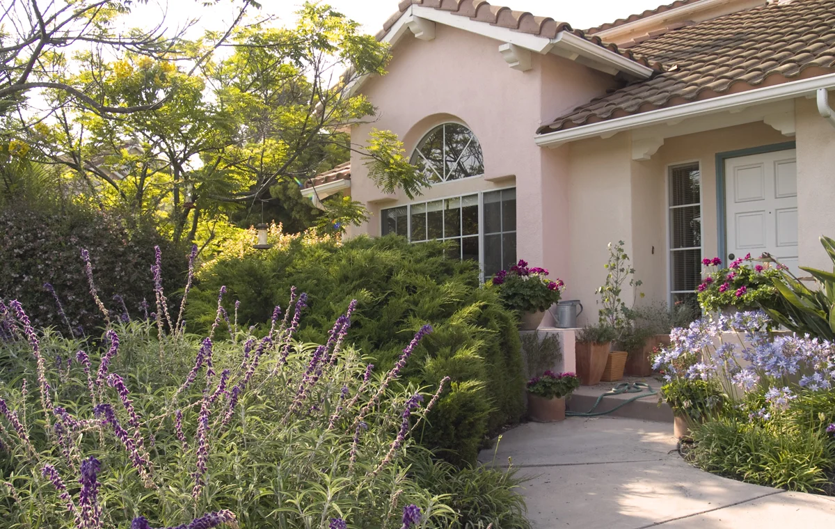 Pacific Palms Homeowners Association, Goleta.